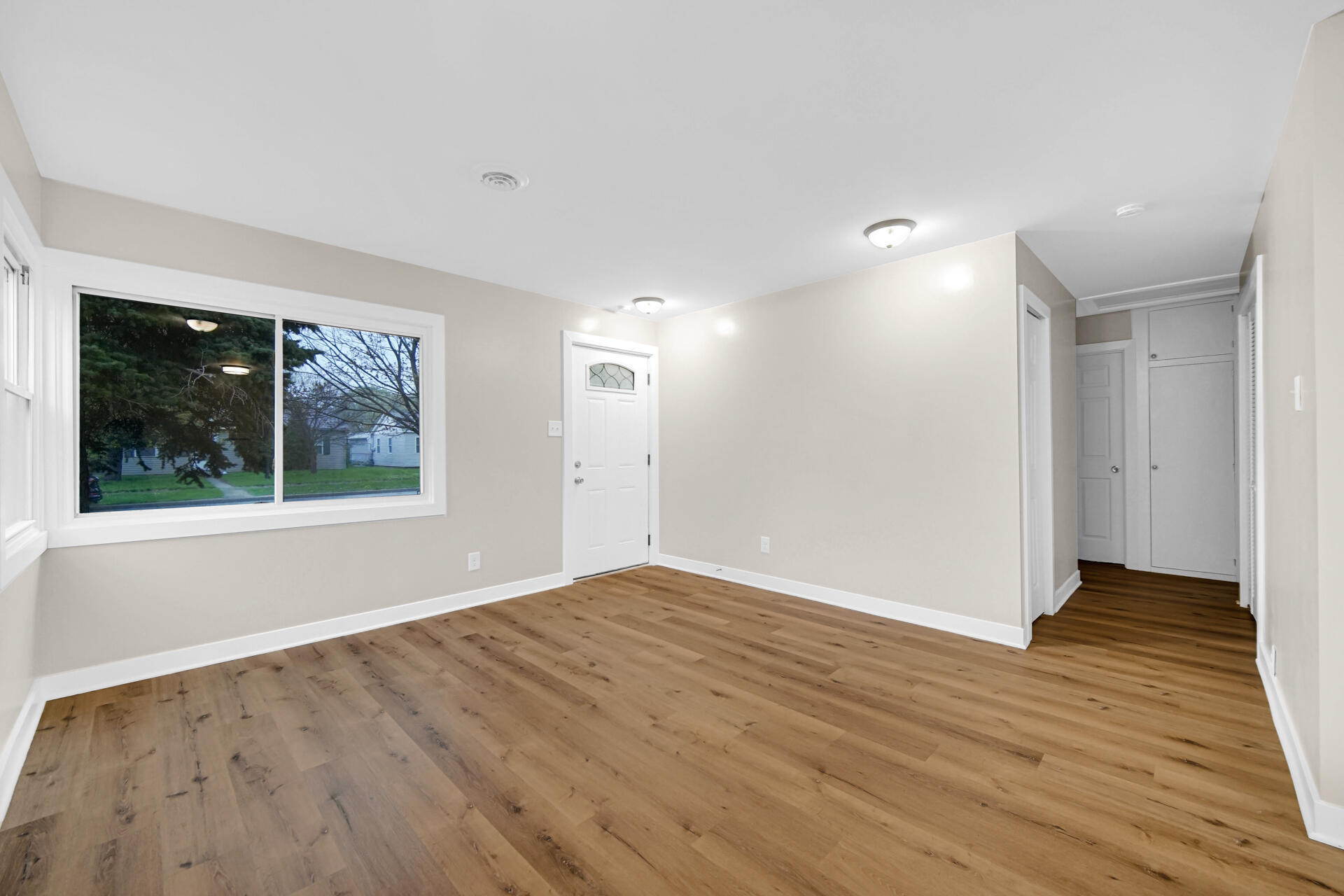 7608 Catalpa Avenue, Hammond, IN 46324; Image #6
