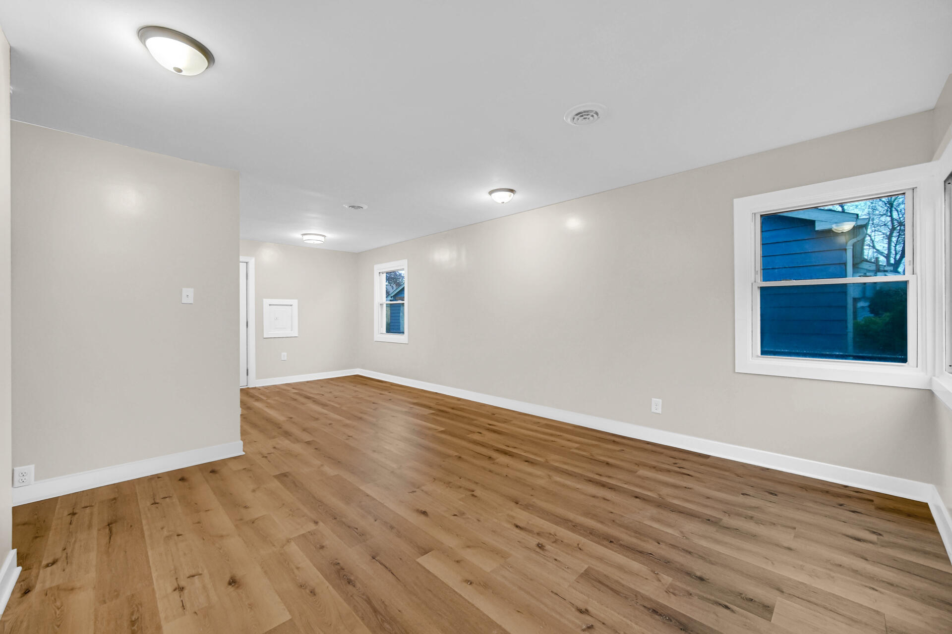 7608 Catalpa Avenue, Hammond, IN 46324; Image #8