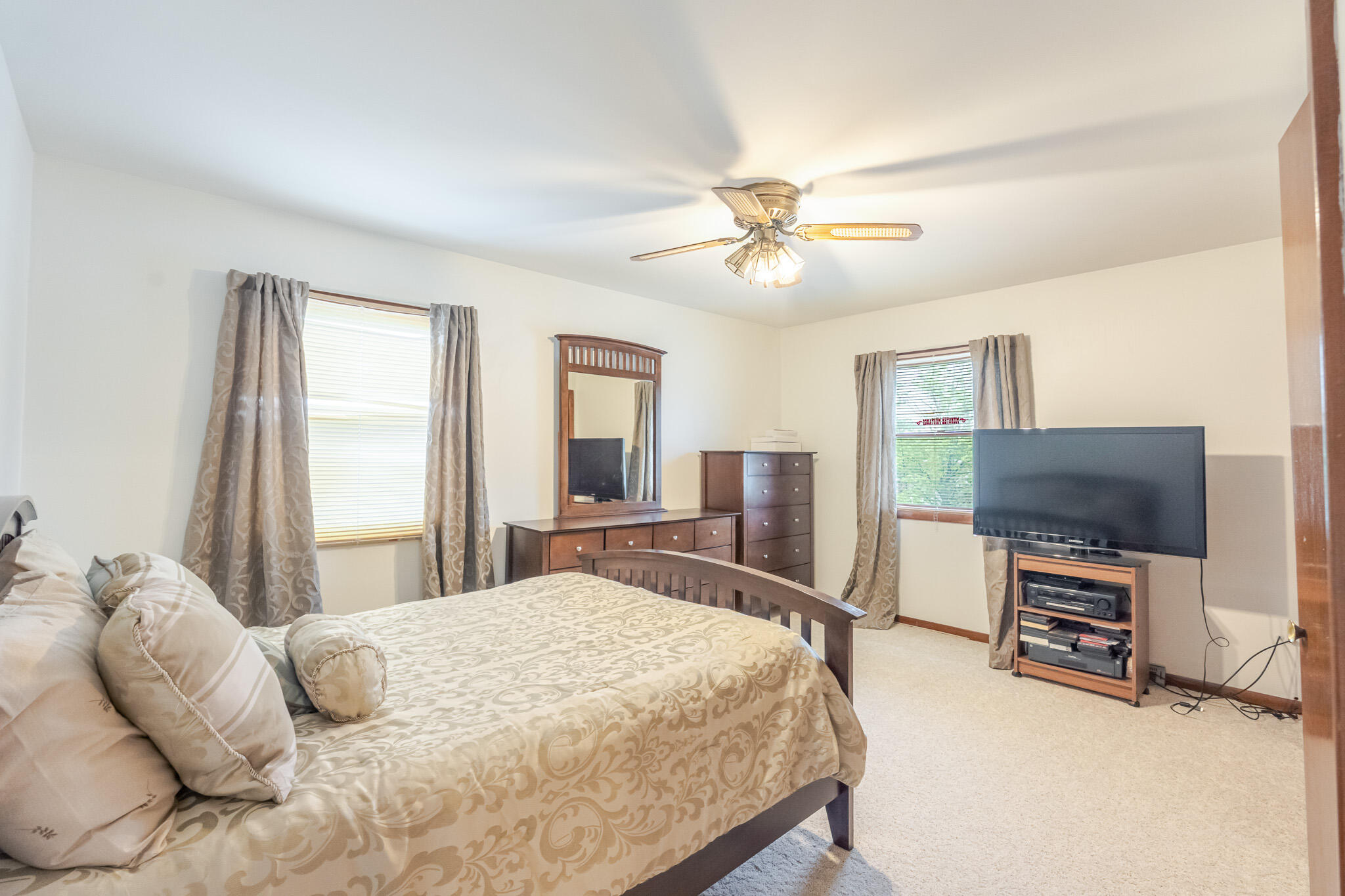 1839 Bluebird Lane, Munster, IN 46321; Image #21