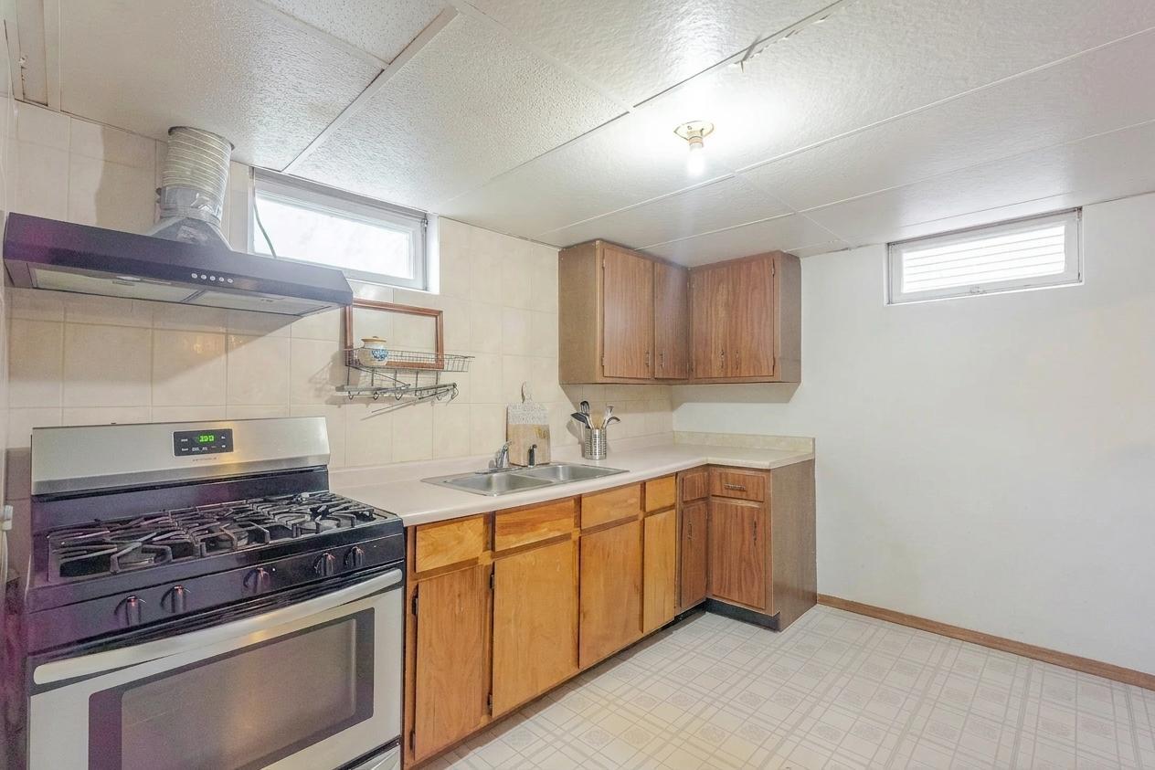 1839 Bluebird Lane, Munster, IN 46321; Image #24