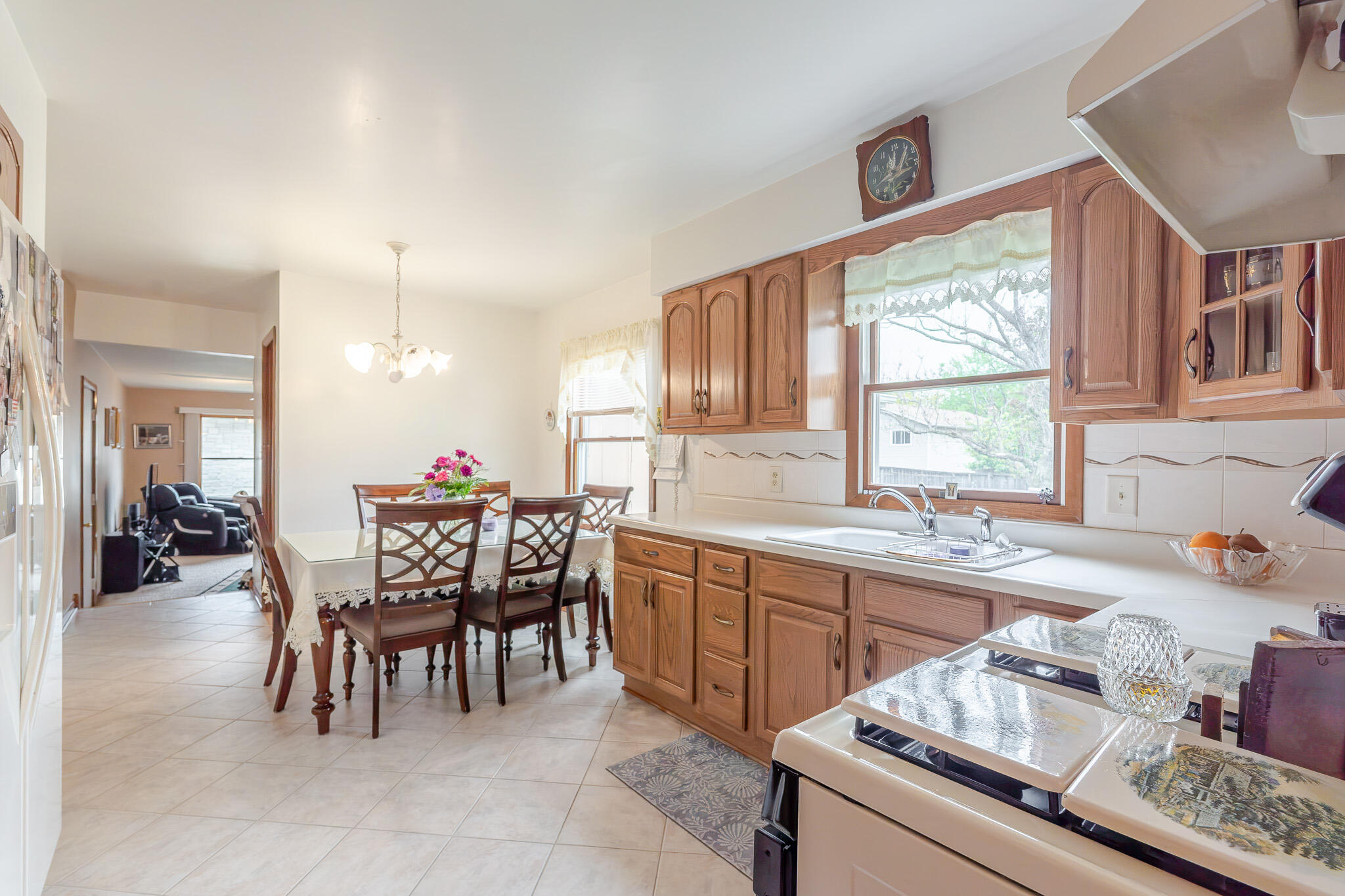 1839 Bluebird Lane, Munster, IN 46321; Image #8