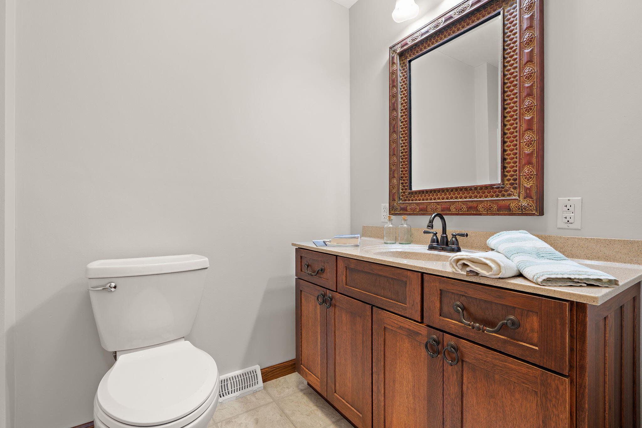 8 Smoke Road, Valparaiso, IN 46385; Image #9