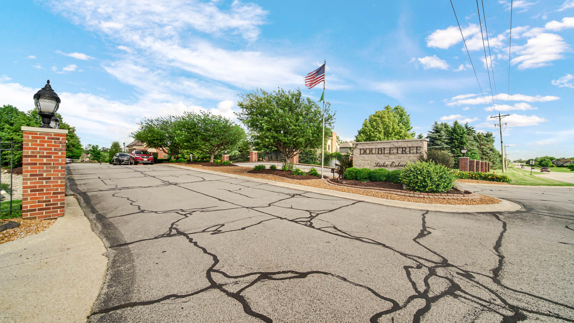 10621 Erie Drive, Crown Point, IN 46307; Image #2