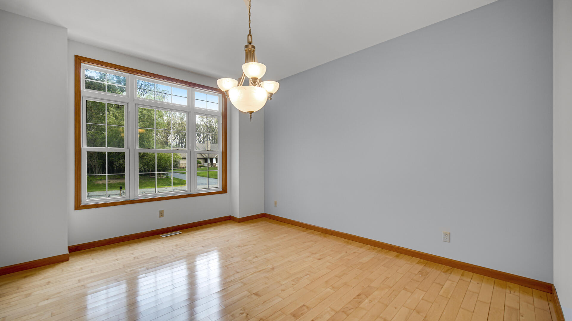 440 Oak Breeze Drive, Valparaiso, IN 46383; Image #17