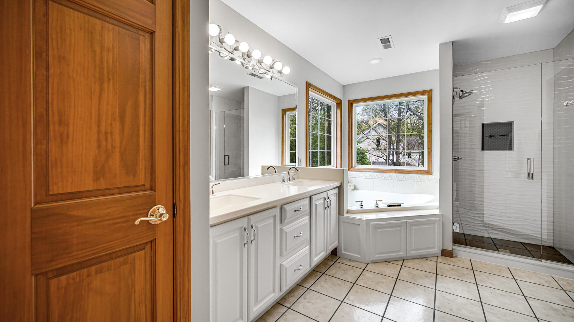 440 Oak Breeze Drive, Valparaiso, IN 46383; Image #22