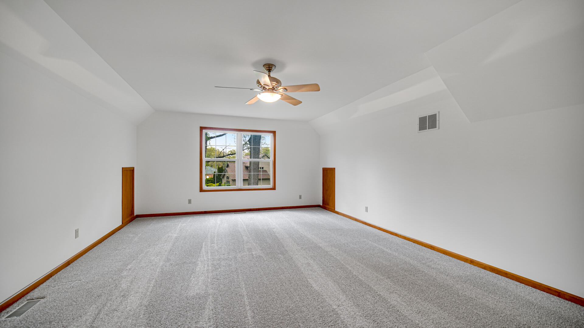 440 Oak Breeze Drive, Valparaiso, IN 46383; Image #29