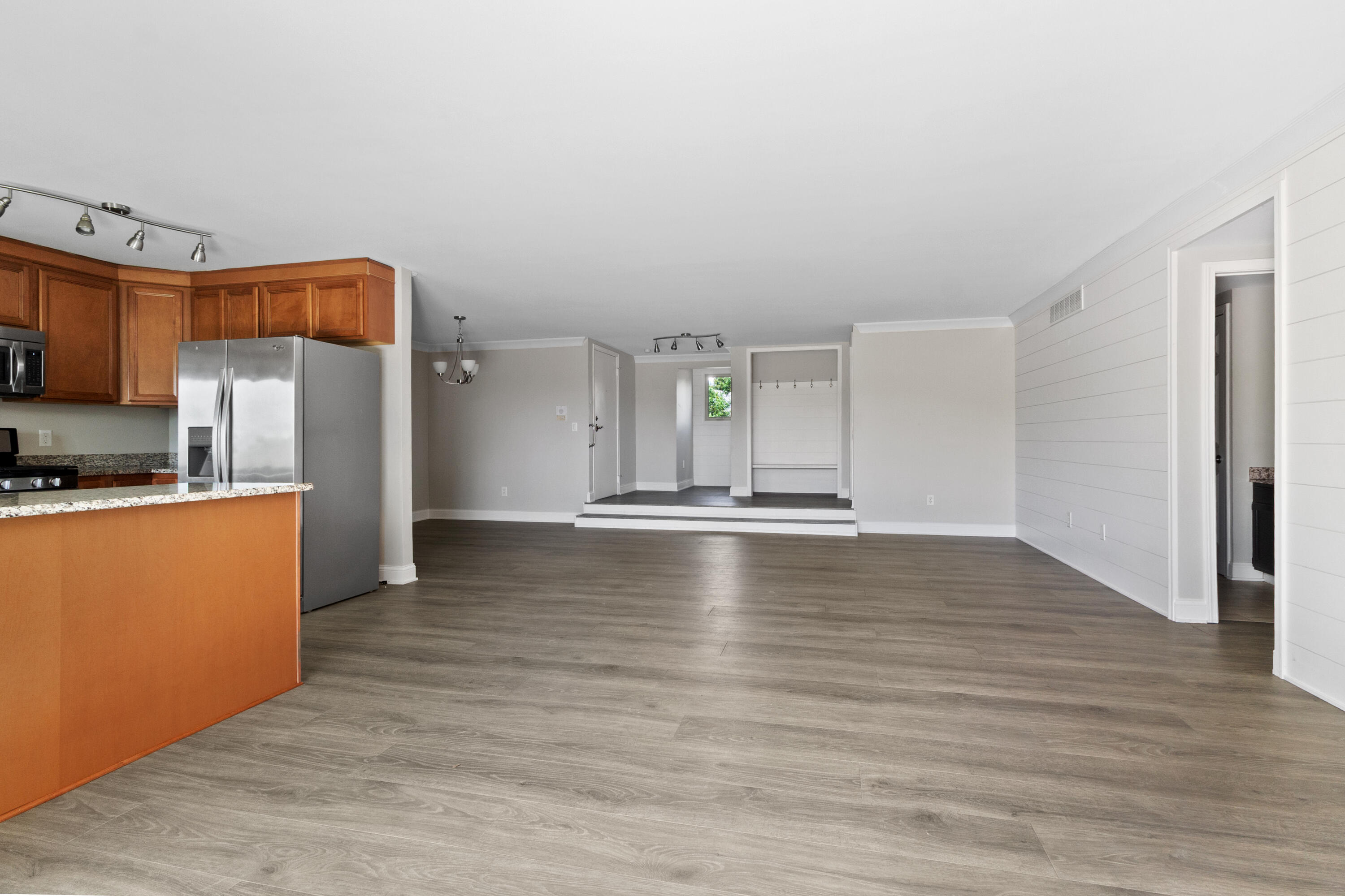 2545 E Lakeshore Drive, Crown Point, IN #A71, 46307; Image #11