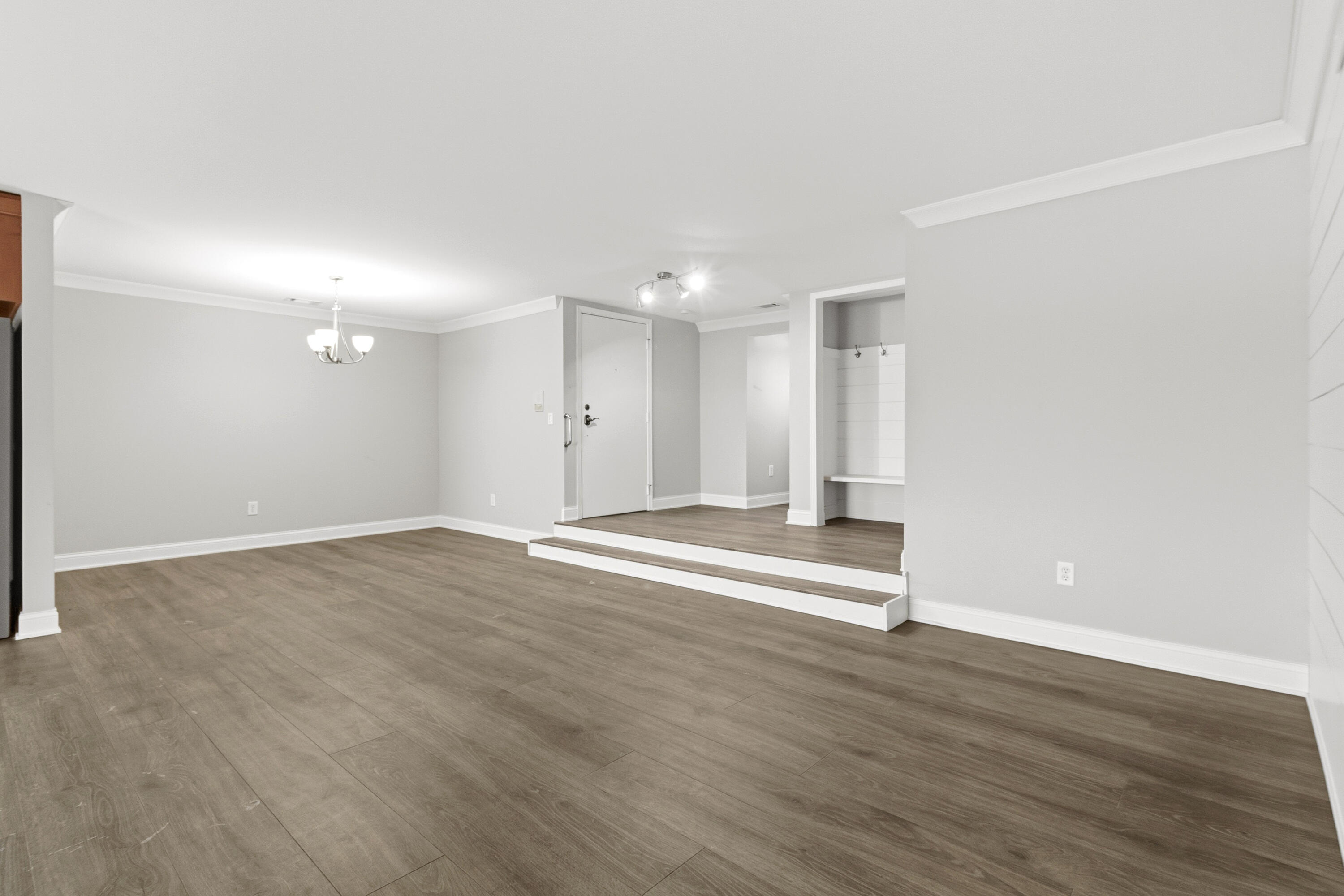 2545 E Lakeshore Drive, Crown Point, IN #A71, 46307; Image #13