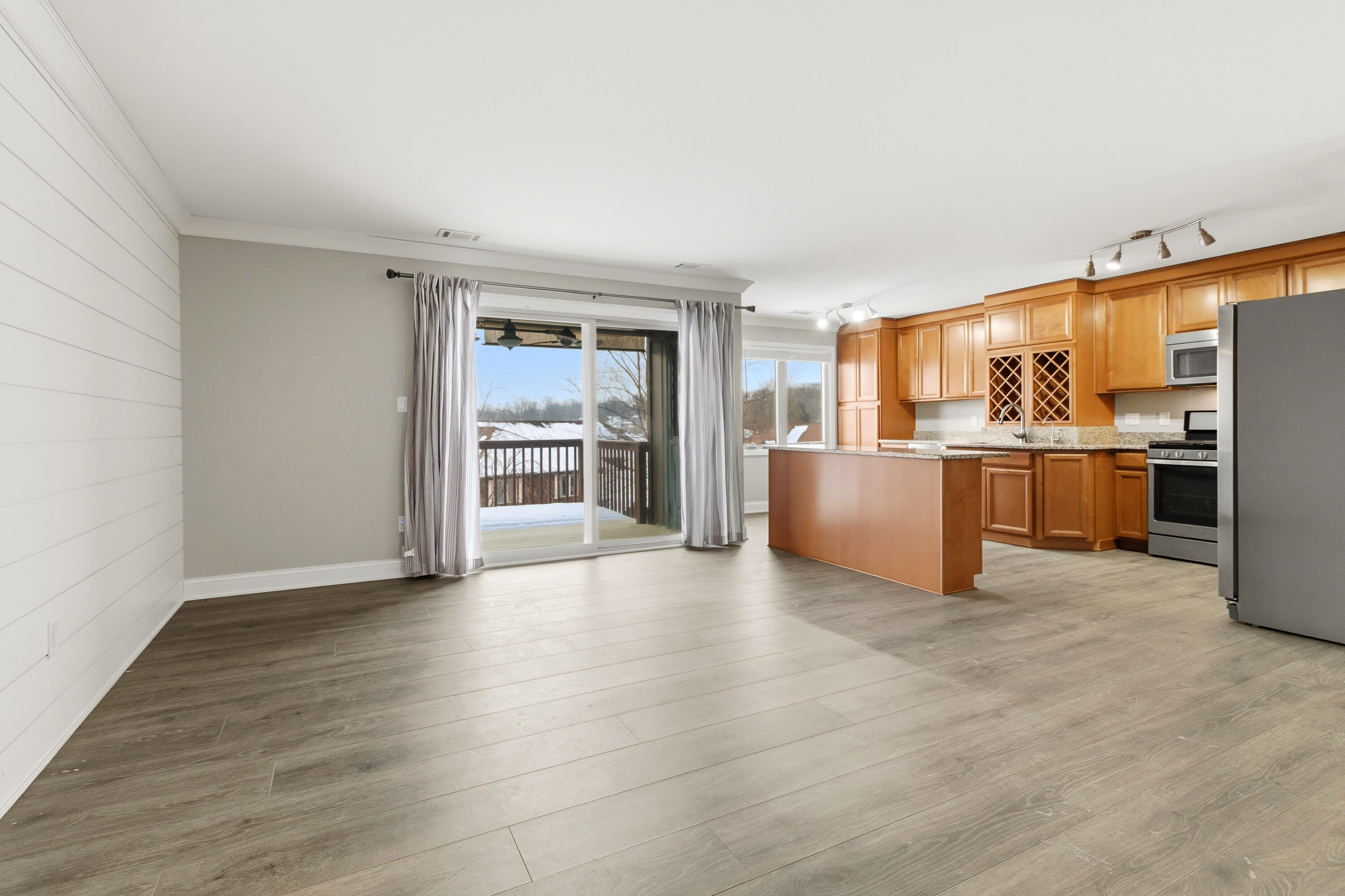2545 E Lakeshore Drive, Crown Point, IN #A71, 46307; Image #15