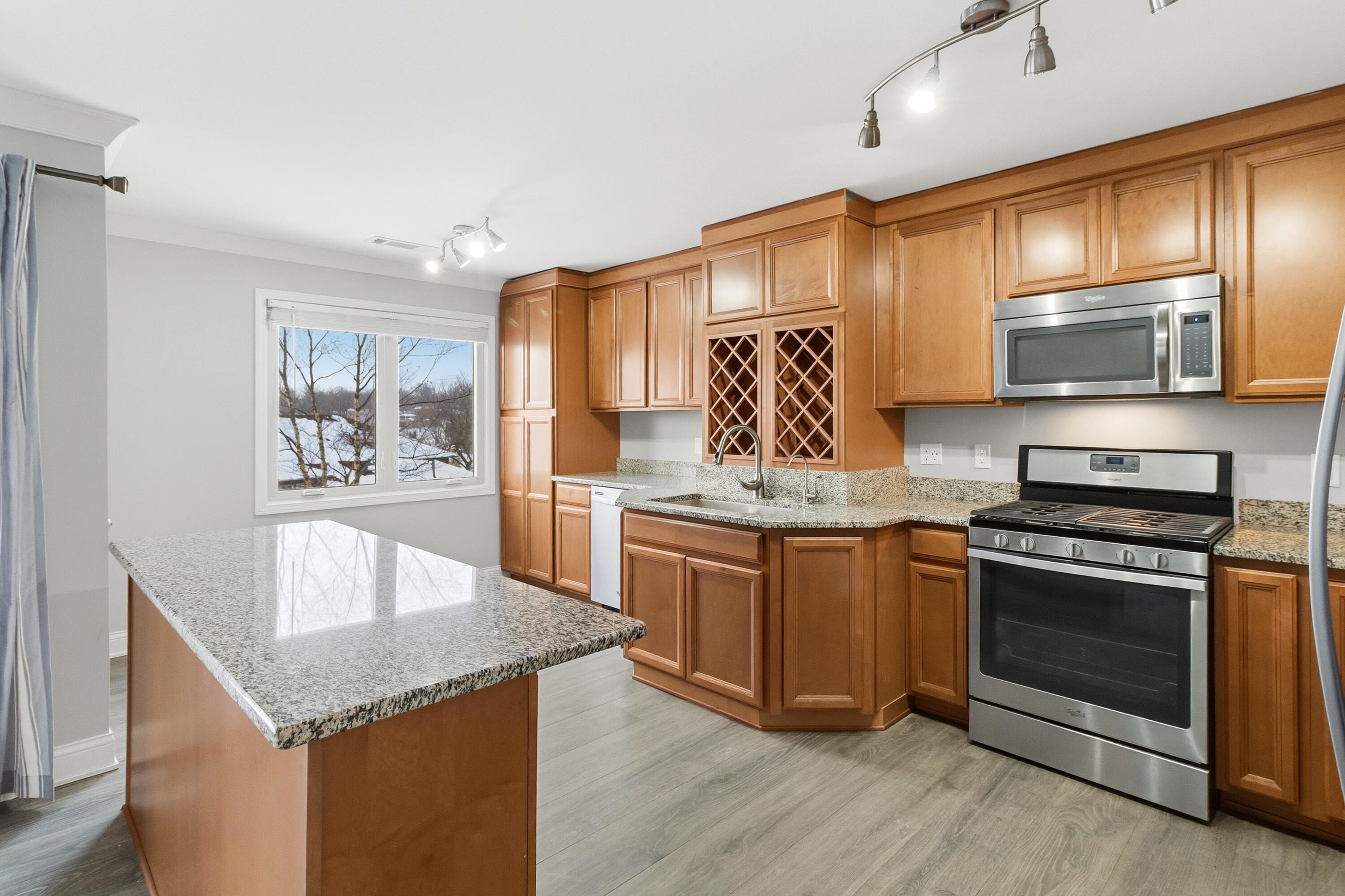 2545 E Lakeshore Drive, Crown Point, IN #A71, 46307; Image #20