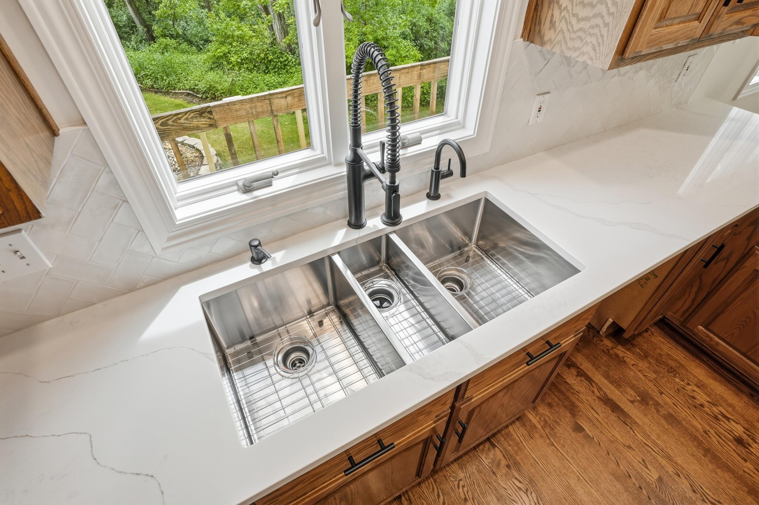 502 W 100 N, Valparaiso, IN 46385; Image #16