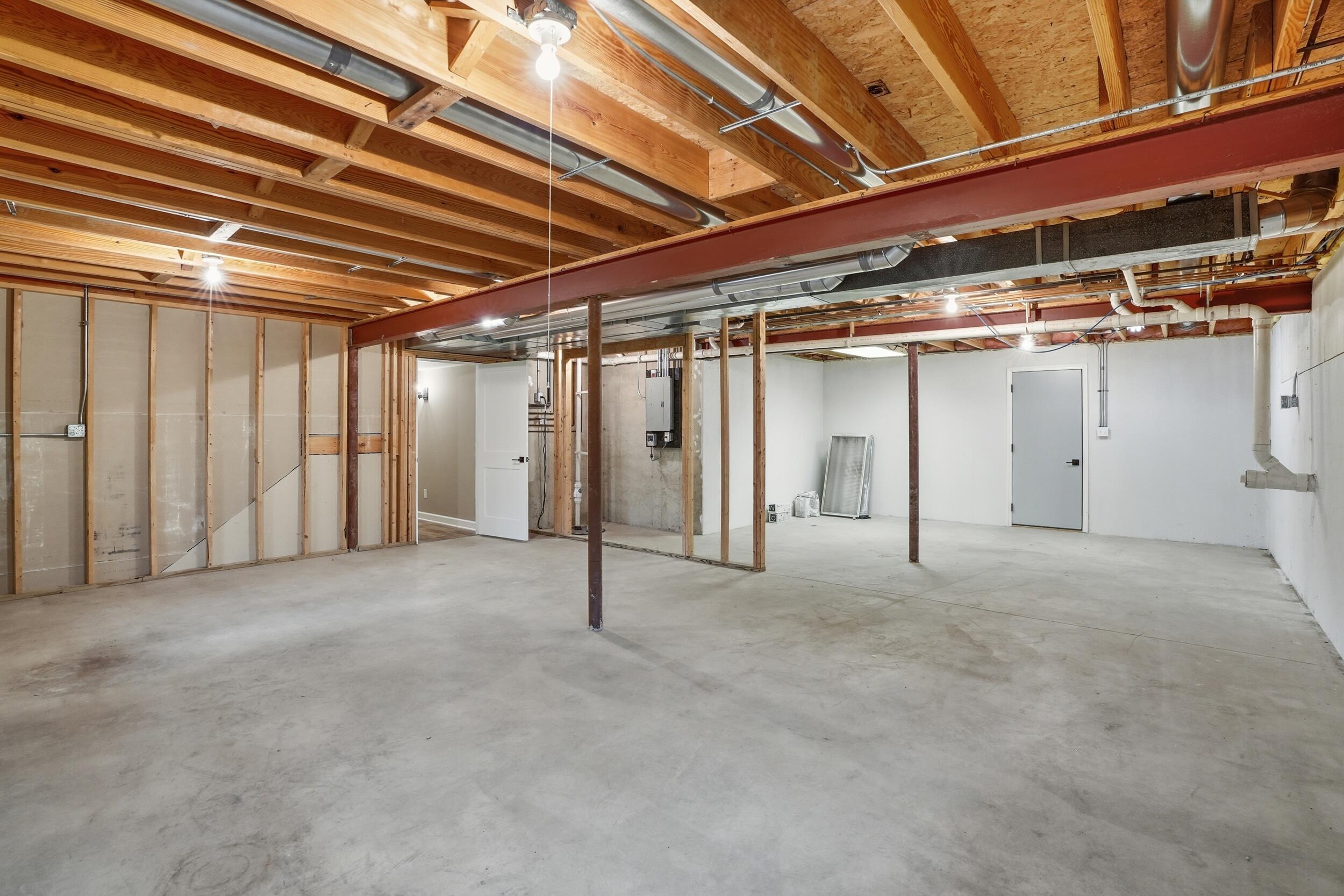 502 W 100 N, Valparaiso, IN 46385; Image #39