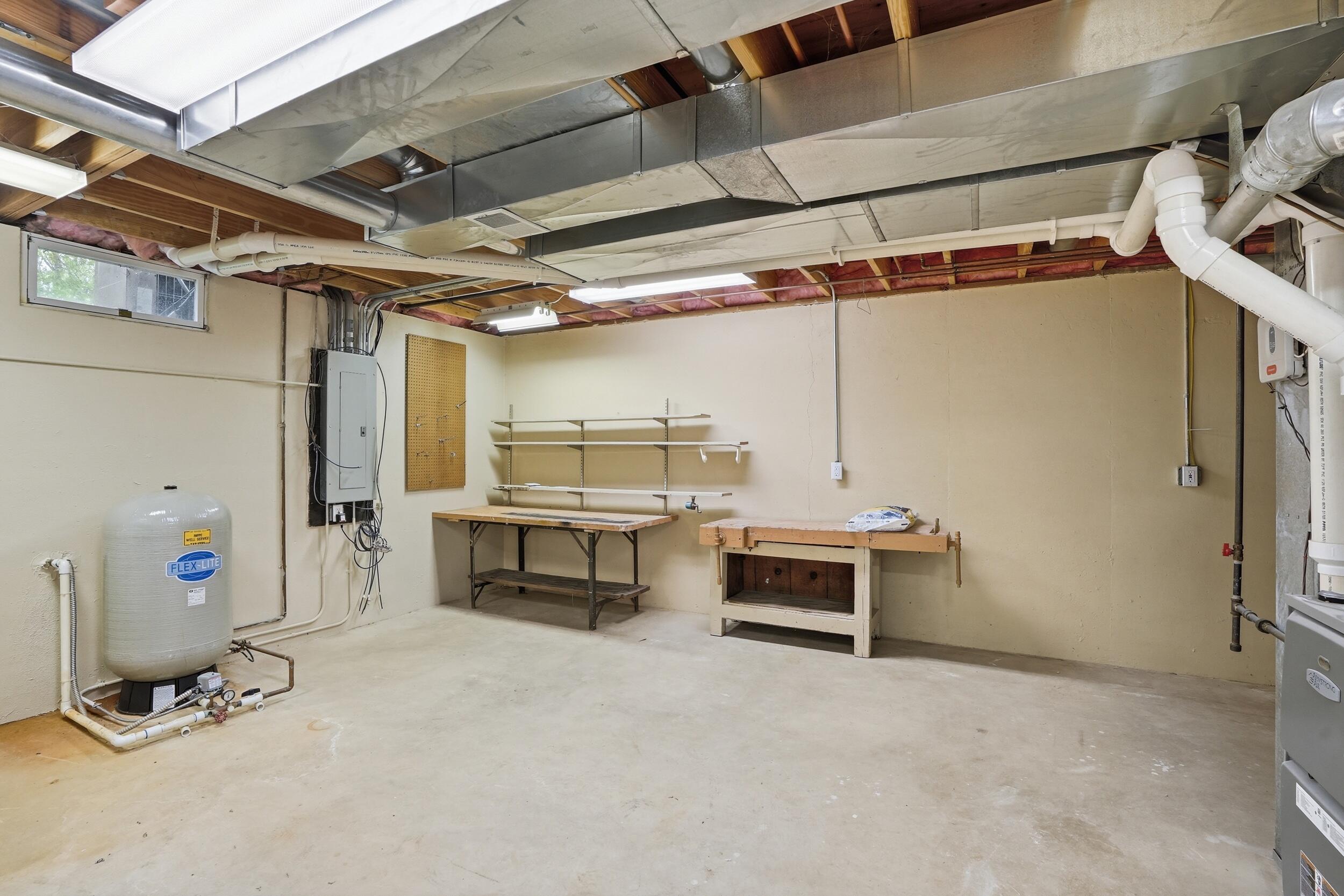 502 W 100 N, Valparaiso, IN 46385; Image #43