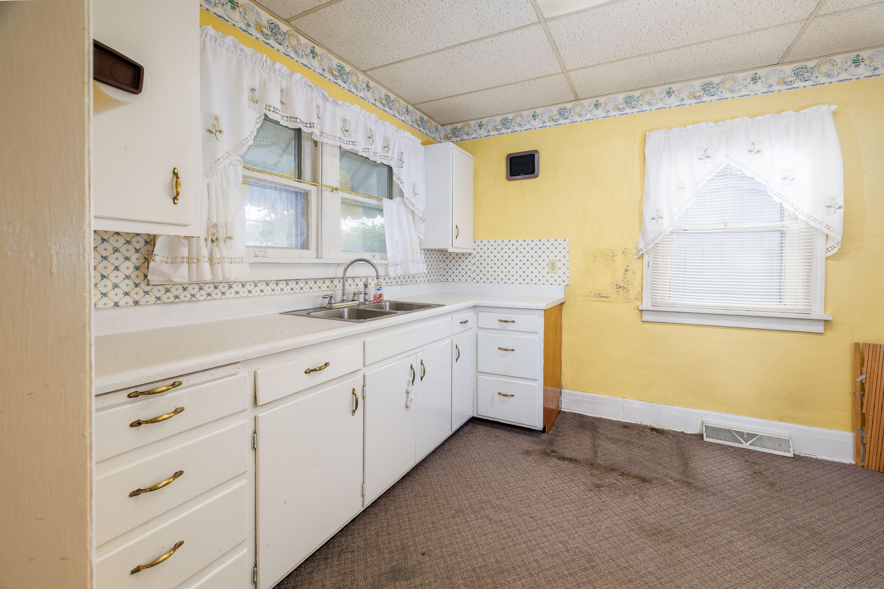 602 E State Street, Morocco, IN 47963; Image #11