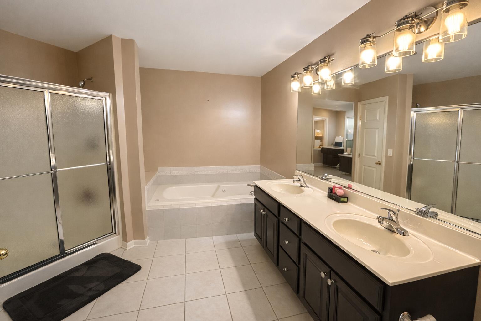 1717 Apple Blossom Drive, Munster, IN #3, 46321; Image #10
