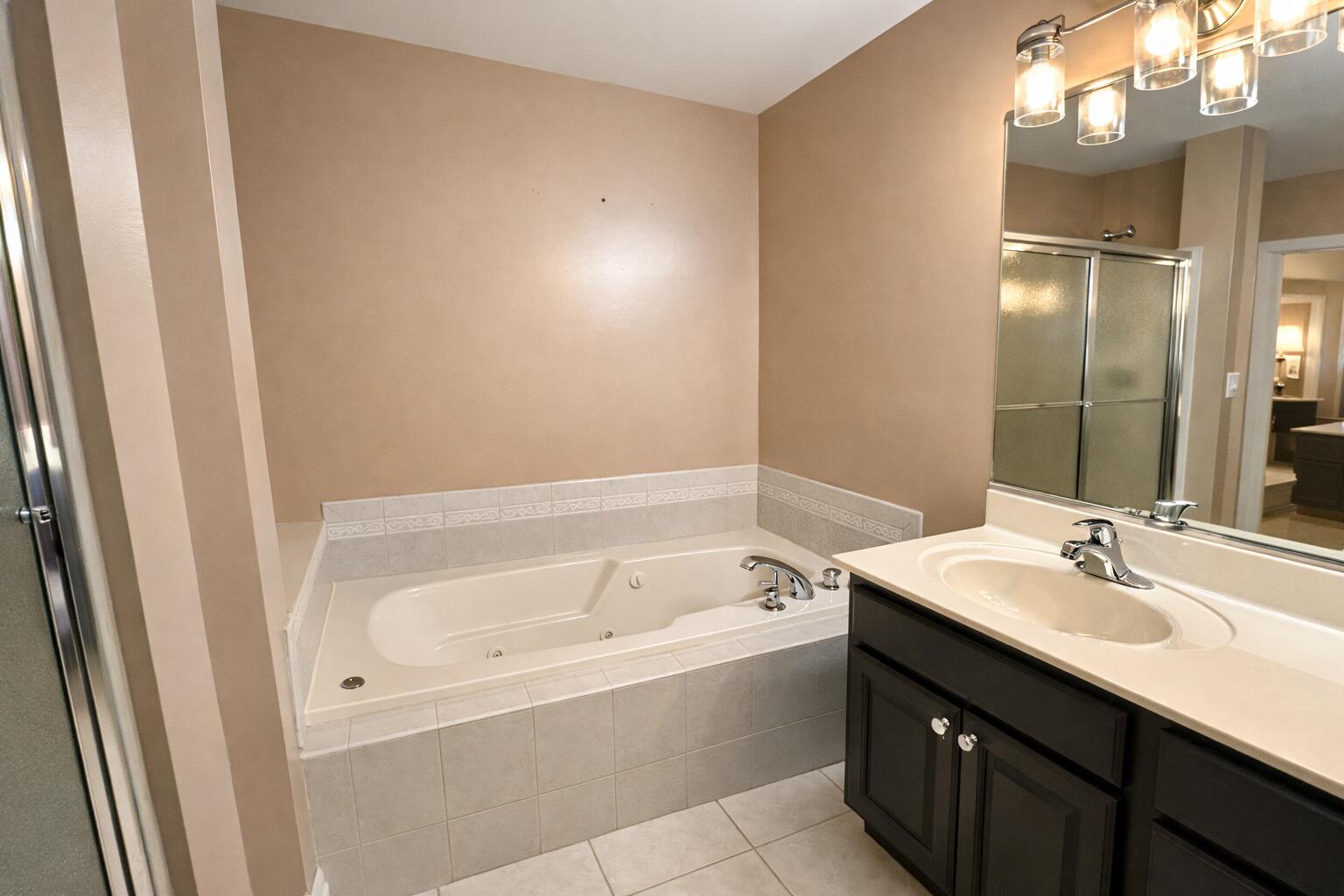 1717 Apple Blossom Drive, Munster, IN #3, 46321; Image #11