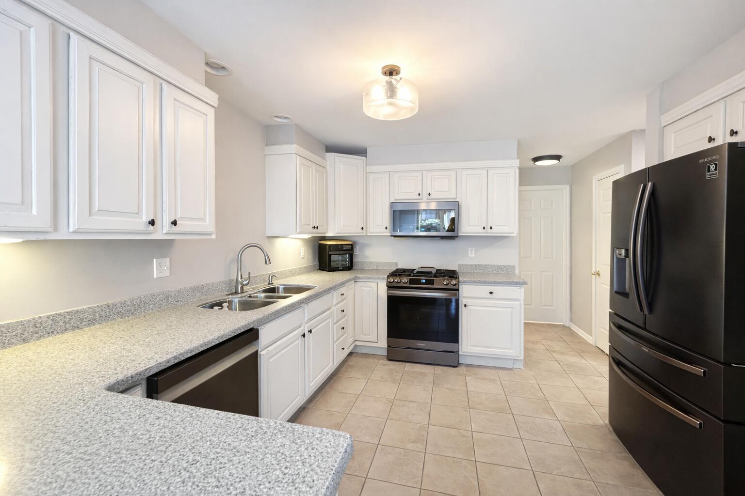 1717 Apple Blossom Drive, Munster, IN #3, 46321; Image #16