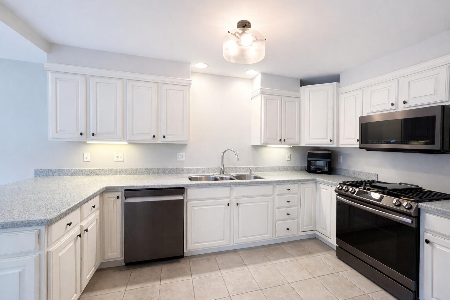 1717 Apple Blossom Drive, Munster, IN #3, 46321; Image #17