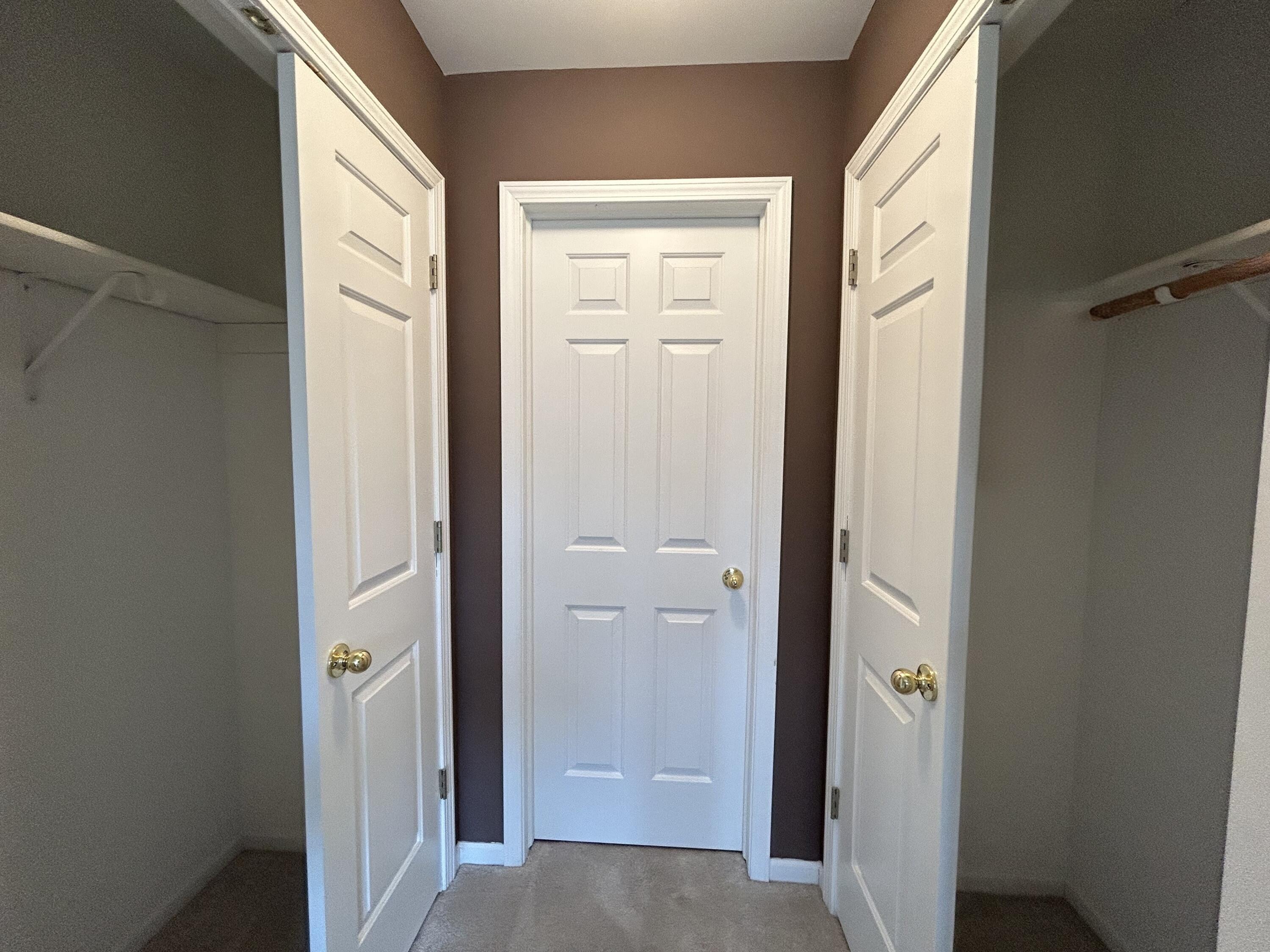 1717 Apple Blossom Drive, Munster, IN #3, 46321; Image #24