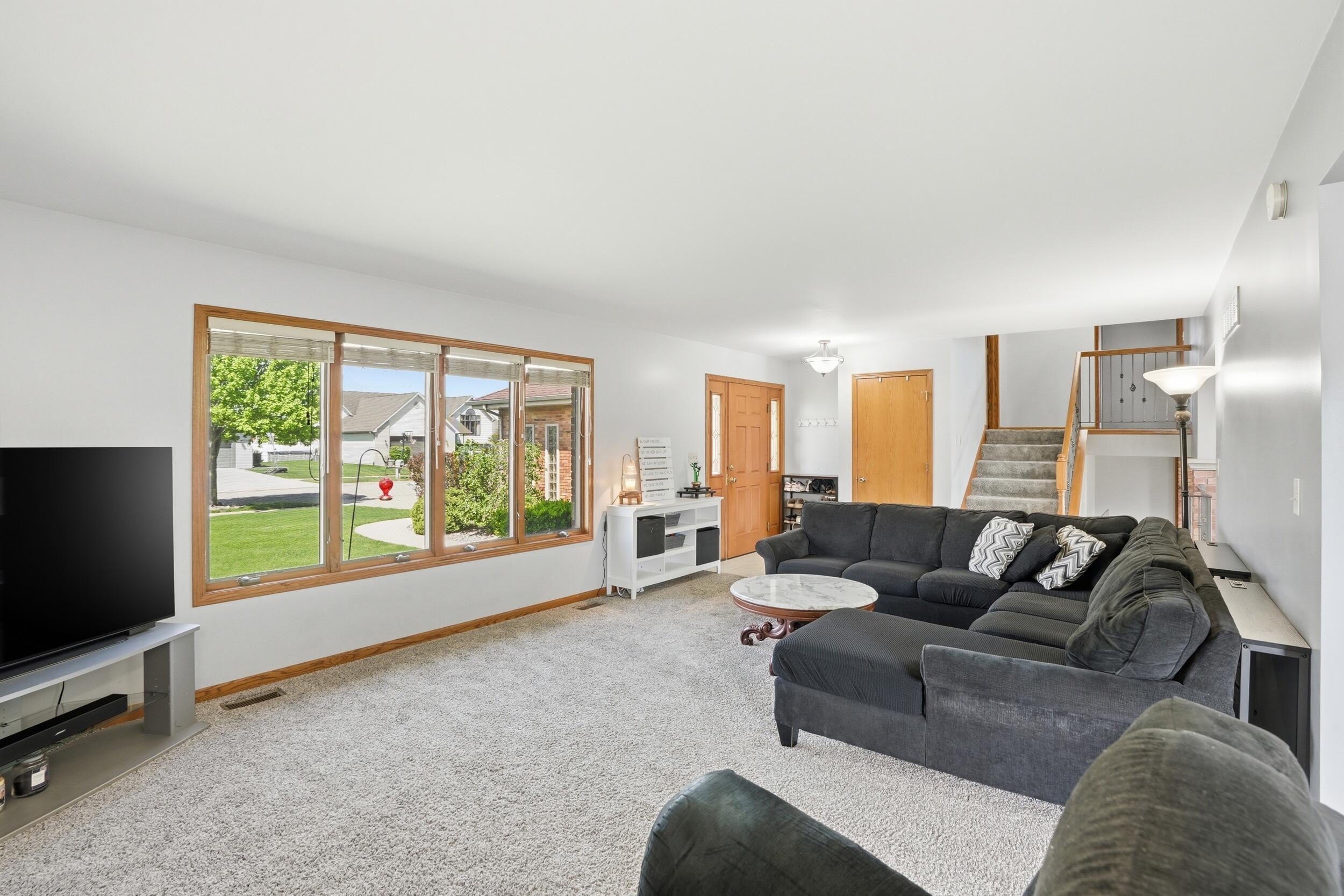 6587 Arrowhead Drive, Schererville, IN 46375; Image #5