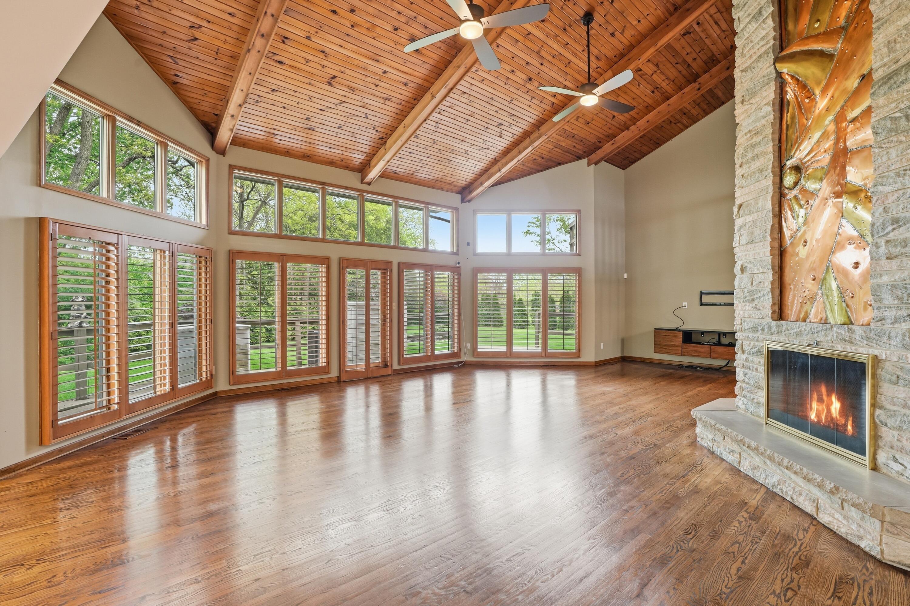 732 Royal Dublin Lane, Dyer, IN 46311; Image #13