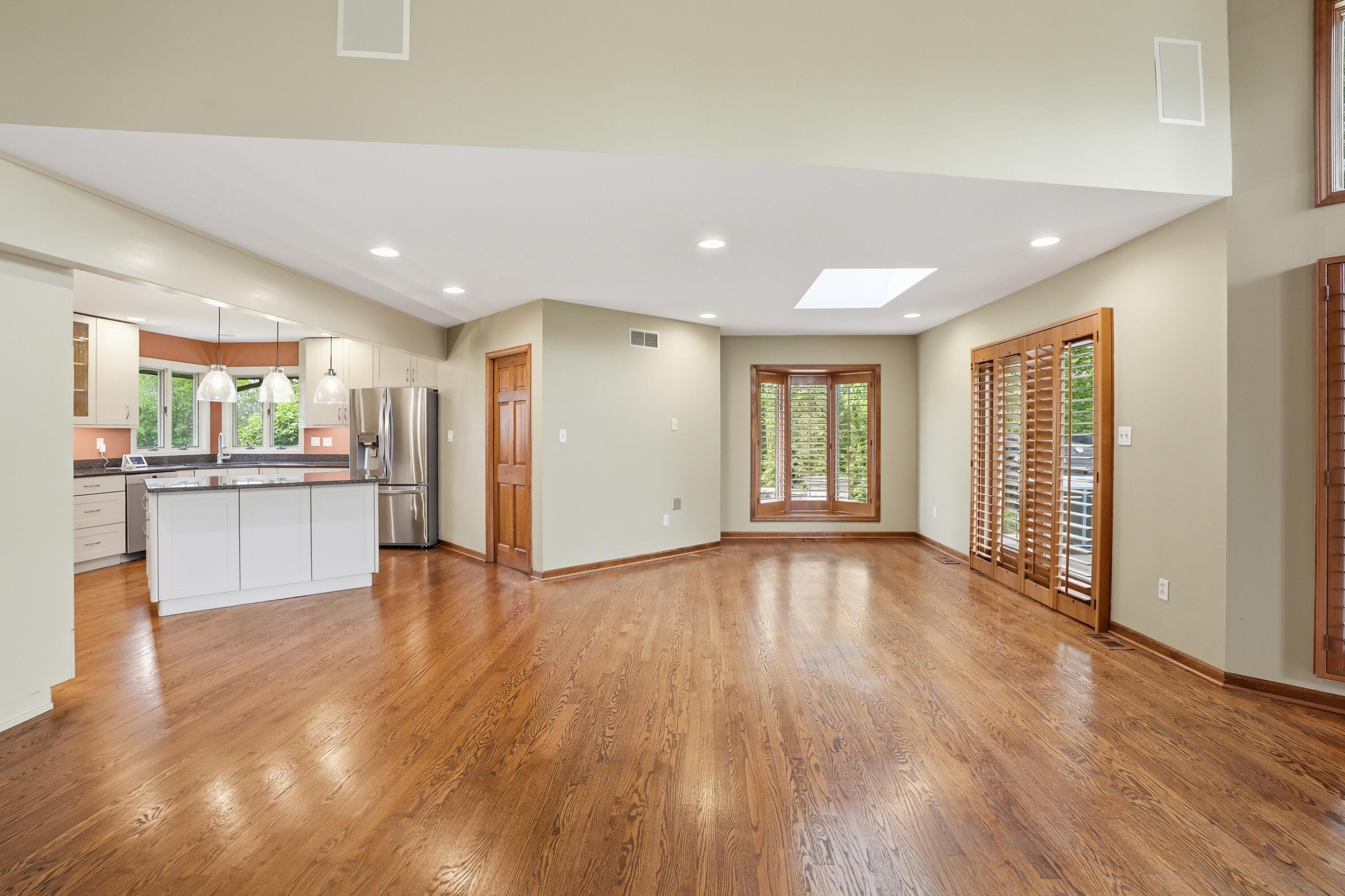 732 Royal Dublin Lane, Dyer, IN 46311; Image #15