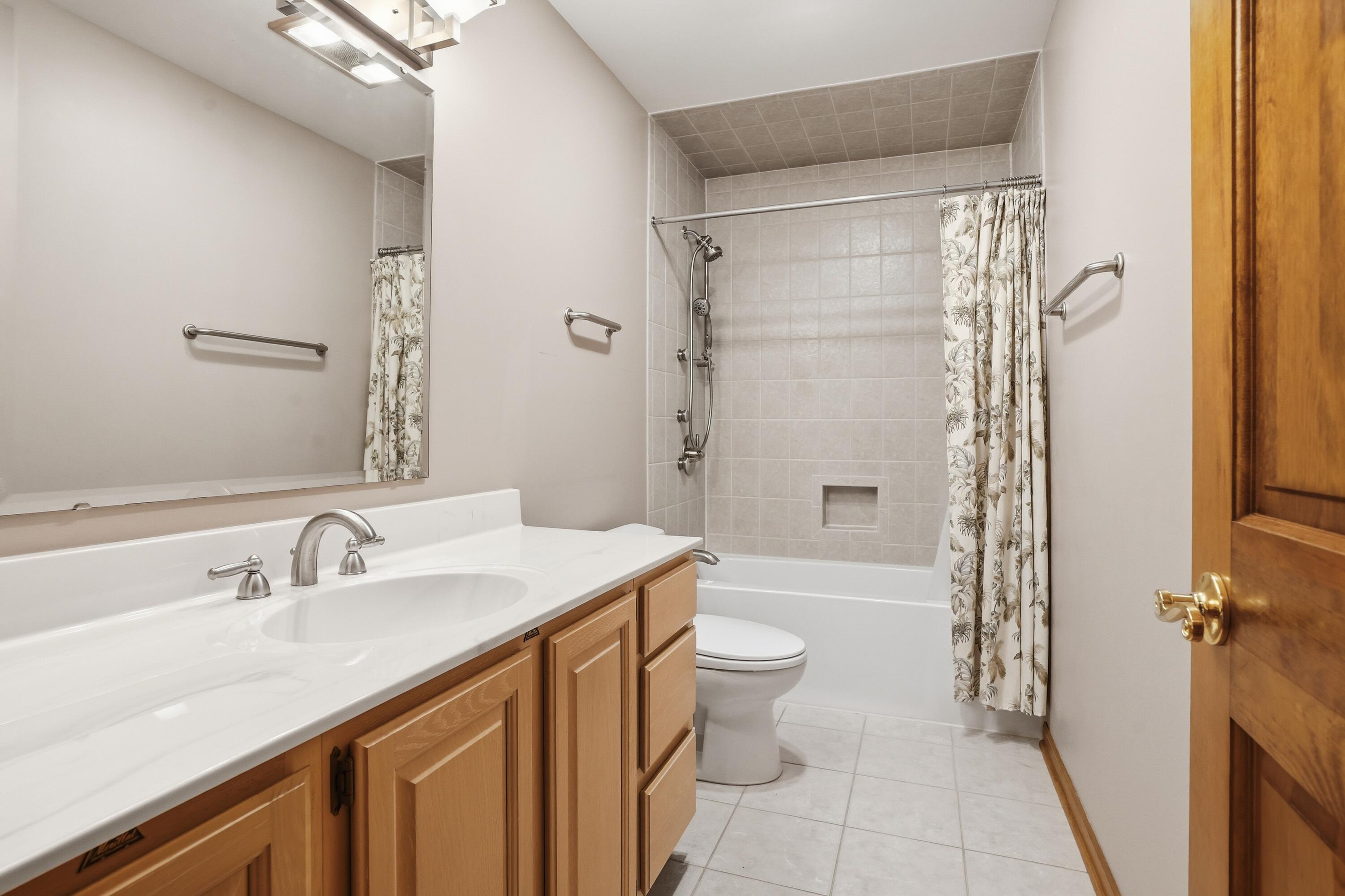 732 Royal Dublin Lane, Dyer, IN 46311; Image #45