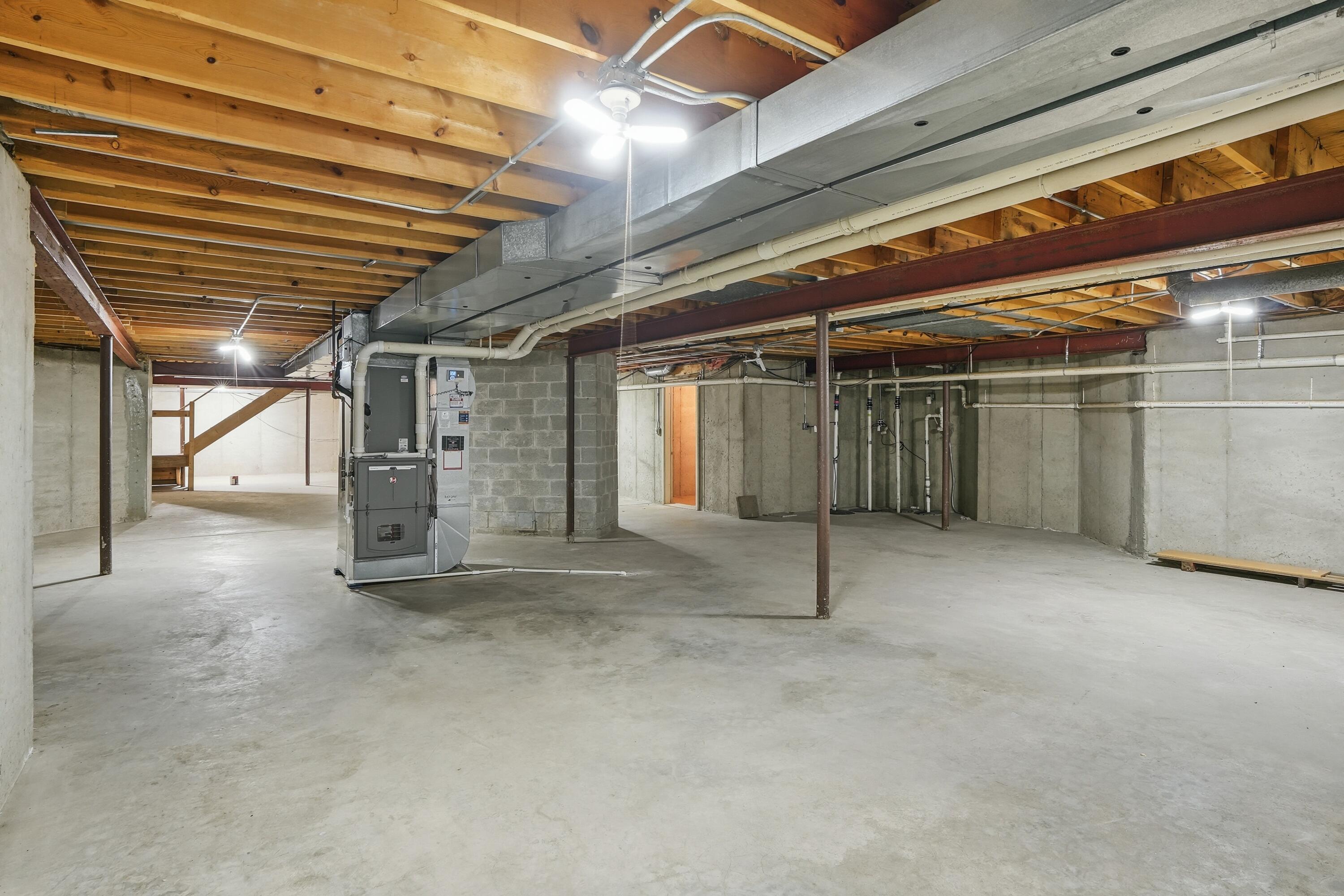 732 Royal Dublin Lane, Dyer, IN 46311; Image #46