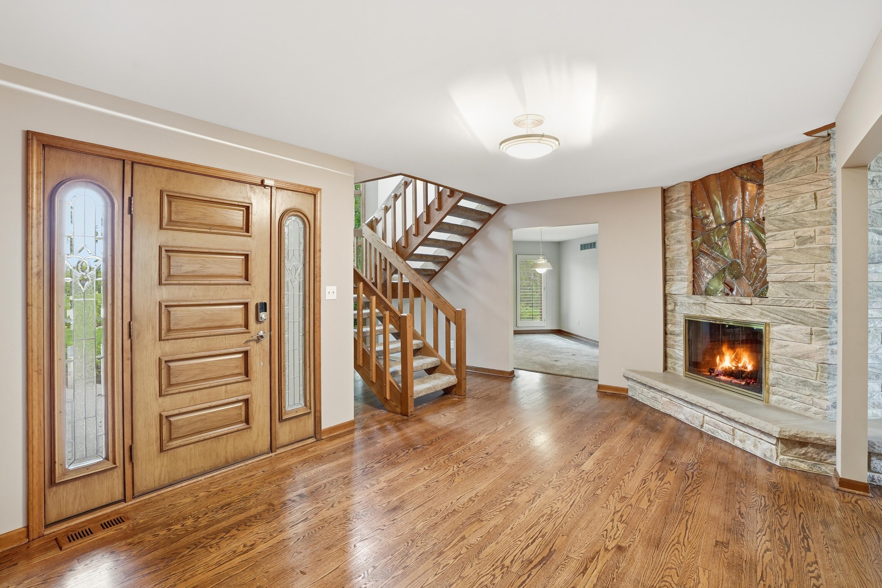 732 Royal Dublin Lane, Dyer, IN 46311; Image #6