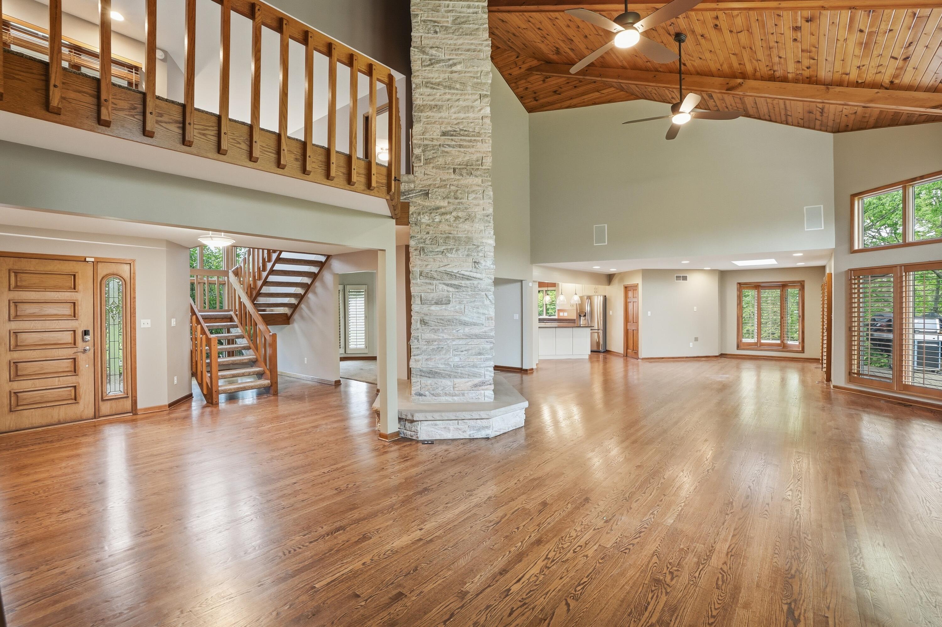 732 Royal Dublin Lane, Dyer, IN 46311; Image #7