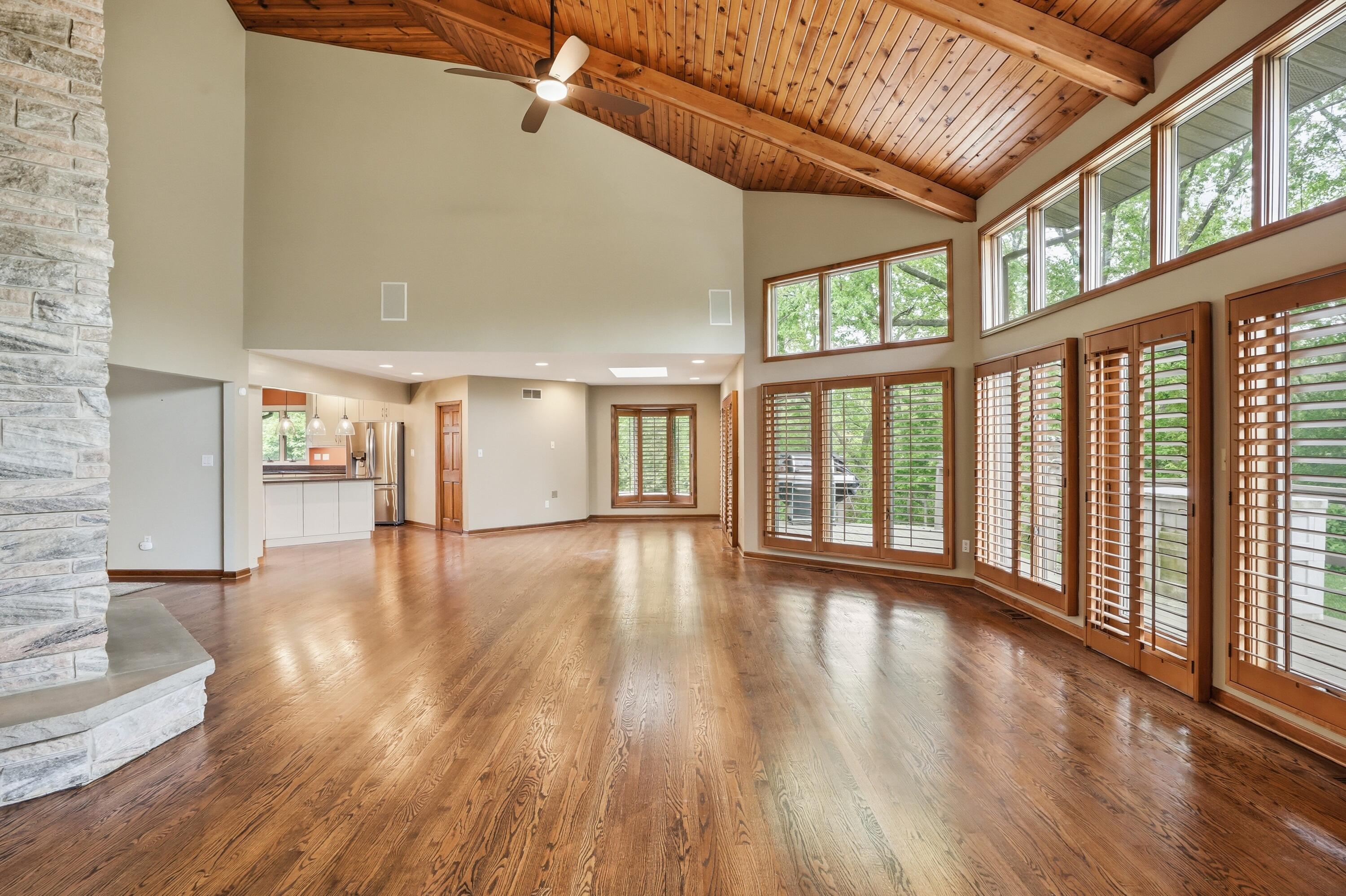 732 Royal Dublin Lane, Dyer, IN 46311; Image #8