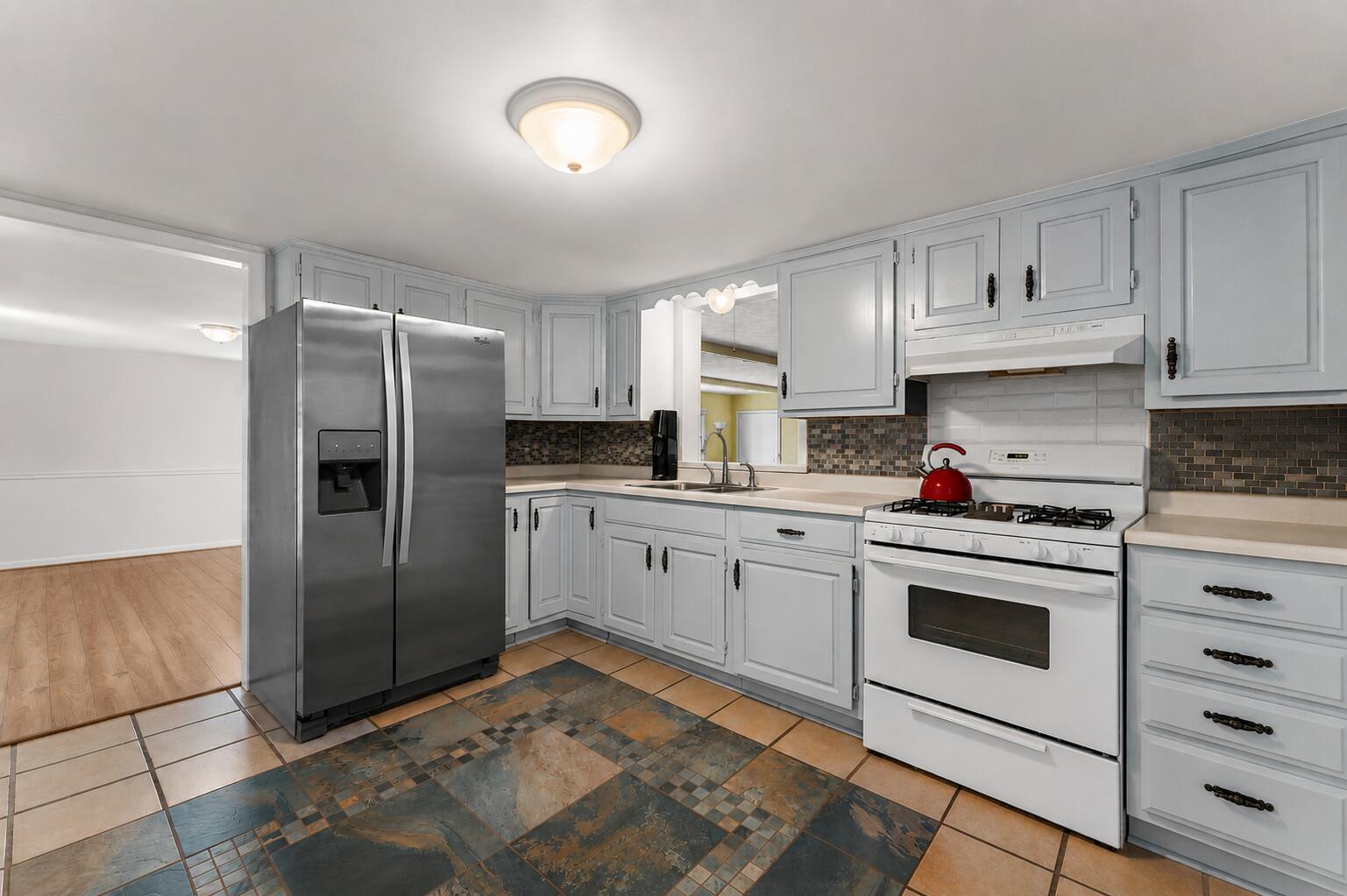 1047 State Street, Hobart, IN 46342; Image #11