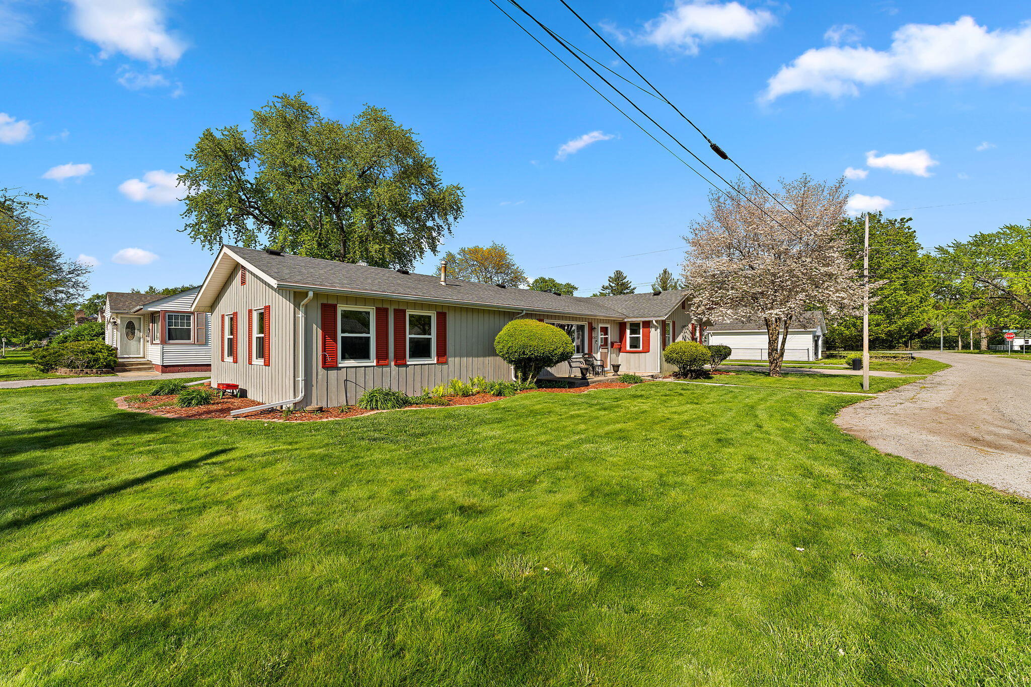 1047 State Street, Hobart, IN 46342; Image #3