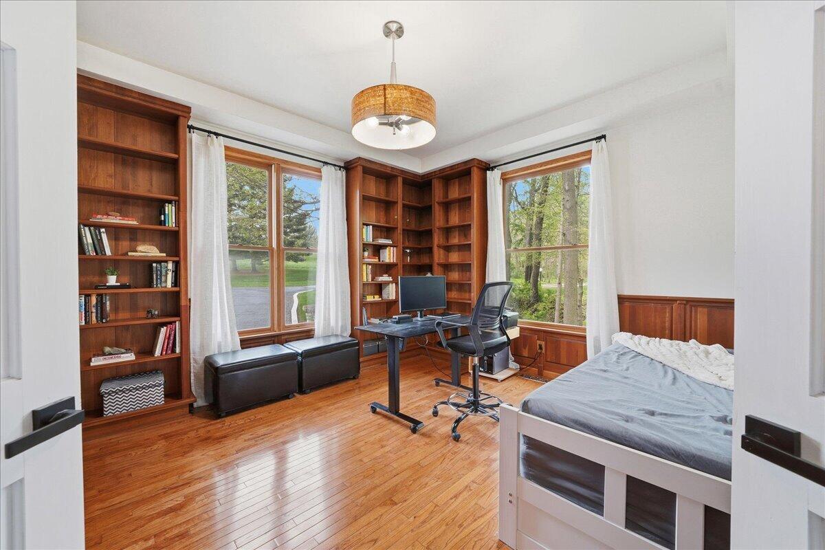 718 N Old Suman Road, Valparaiso, IN 46383; Image #17