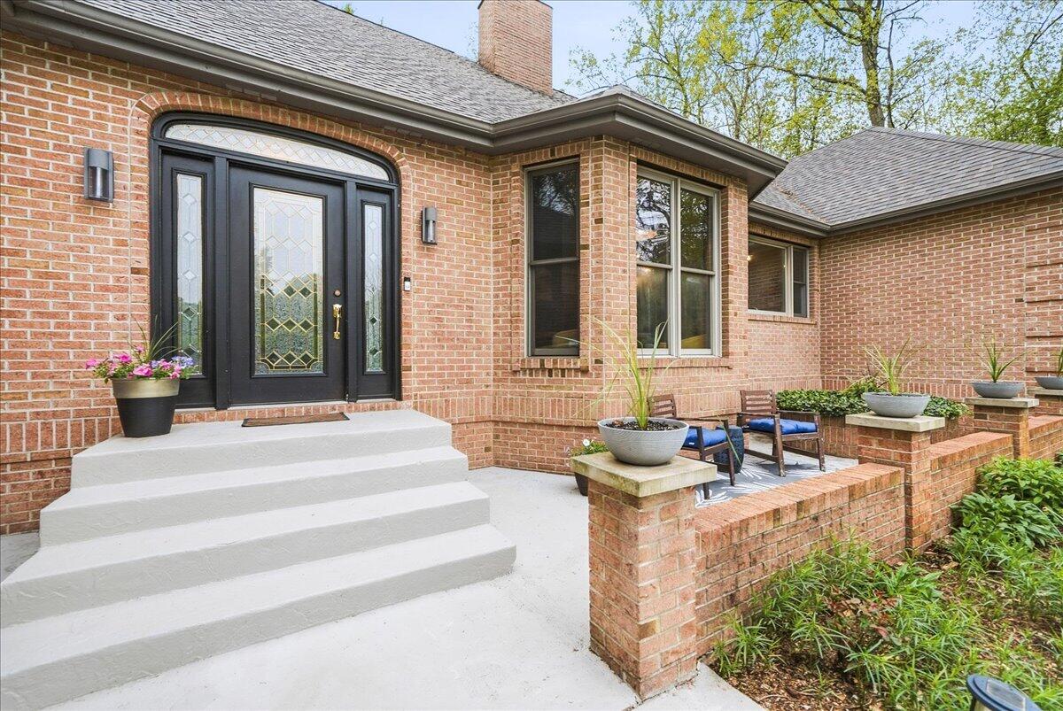 718 N Old Suman Road, Valparaiso, IN 46383; Image #2