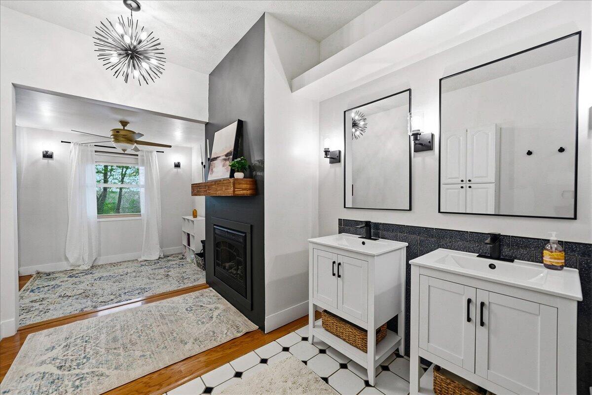 718 N Old Suman Road, Valparaiso, IN 46383; Image #21