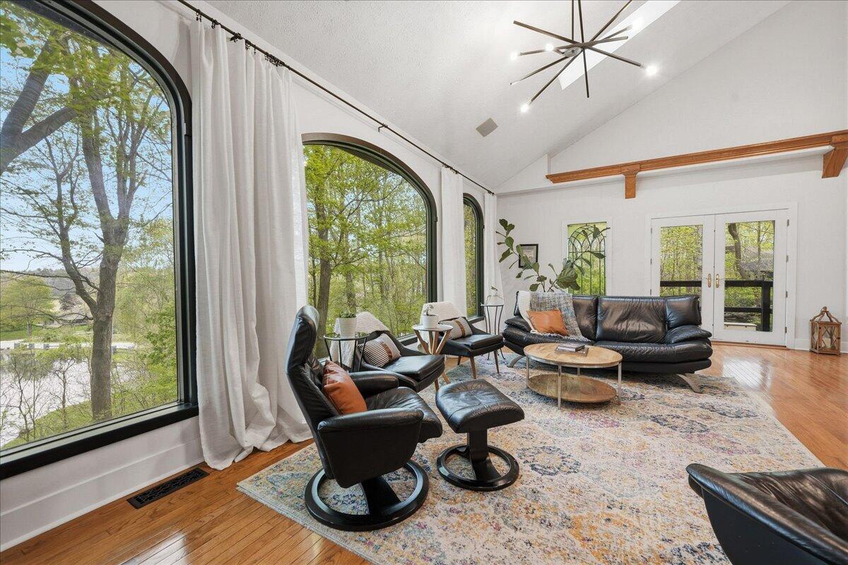 718 N Old Suman Road, Valparaiso, IN 46383; Image #6