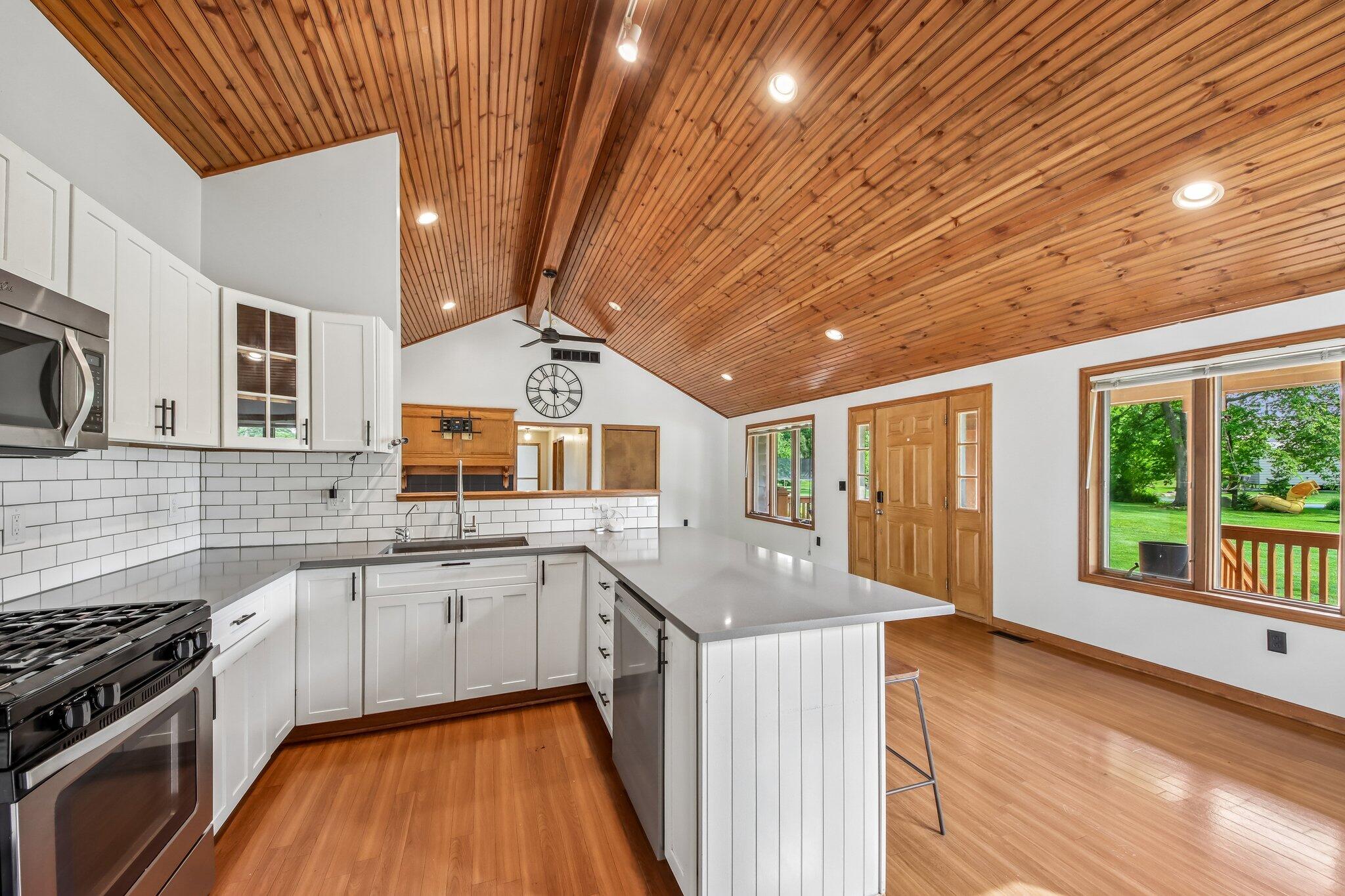 85 S County Line Road, Crown Point, IN 46307; Image #11