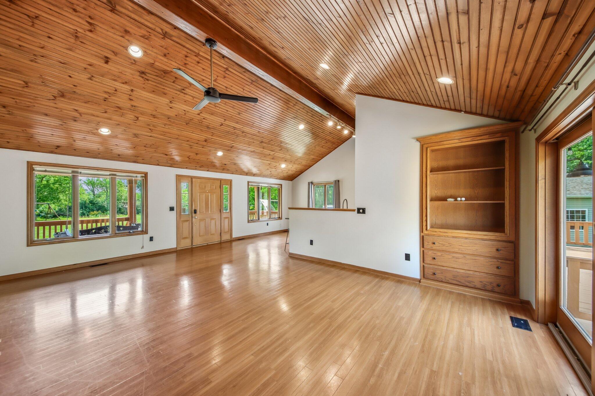 85 S County Line Road, Crown Point, IN 46307; Image #7