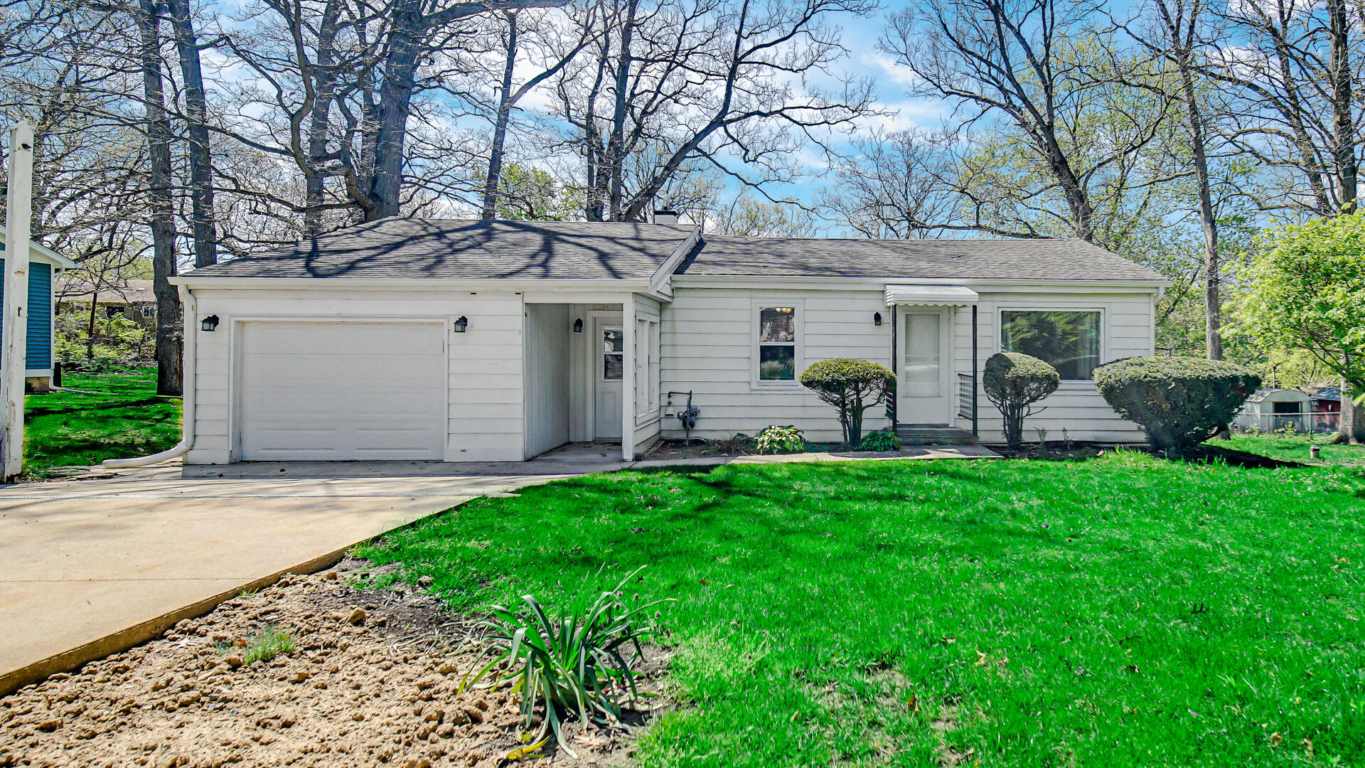 157 Spectacle Drive, Valparaiso, IN 46383; Image #2