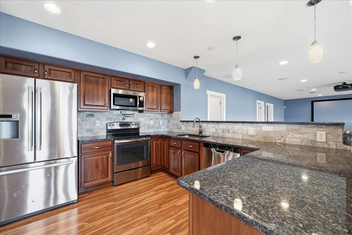 8858 Doubletree Drive S, Crown Point, IN 46307; Image #68