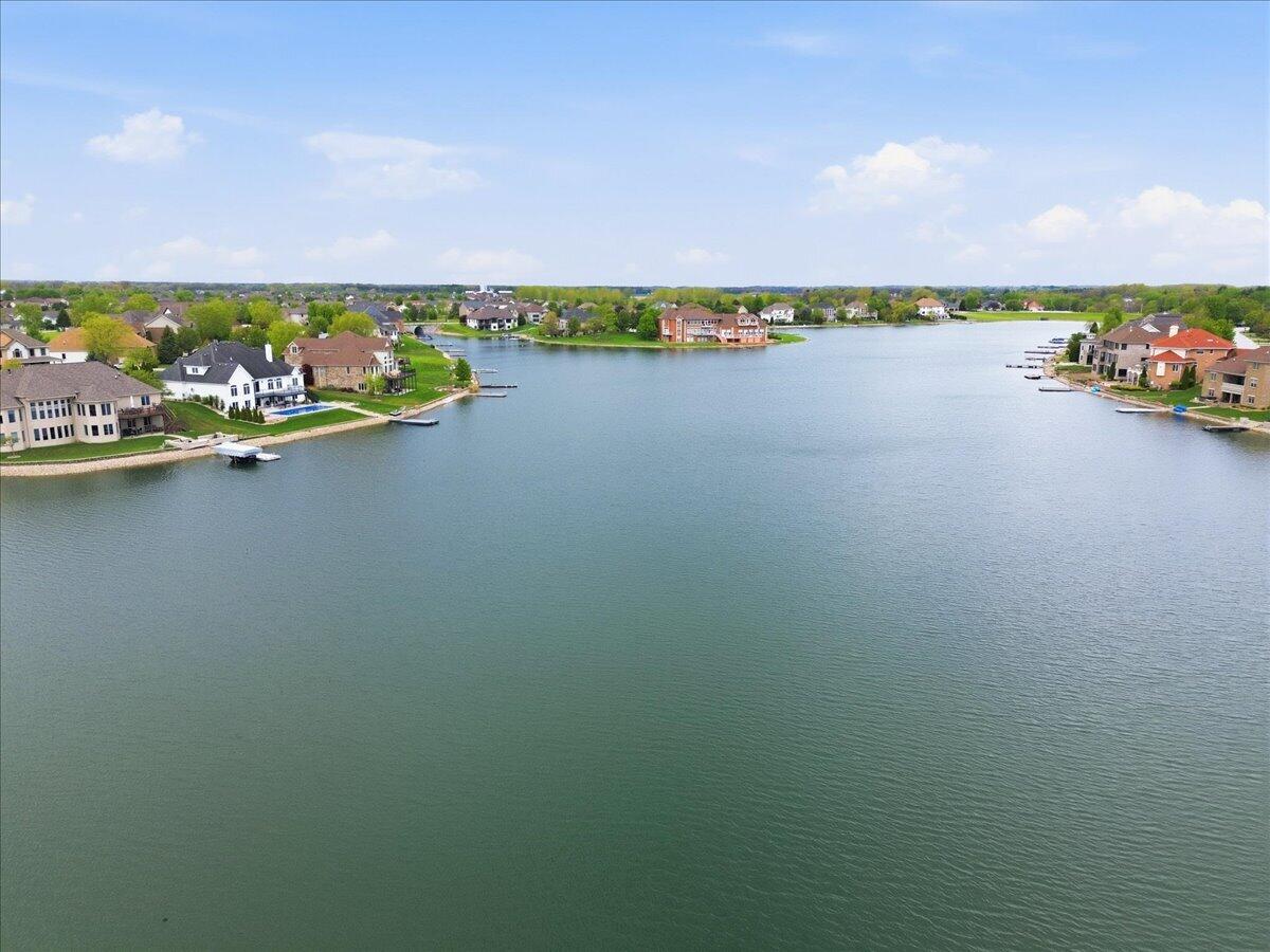 8858 Doubletree Drive S, Crown Point, IN 46307; Image #92