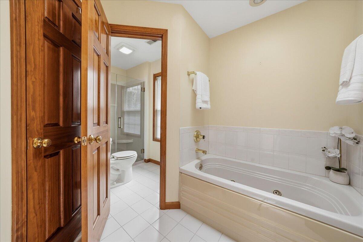 2105 Shadowood Court, Valparaiso, IN 46383; Image #24