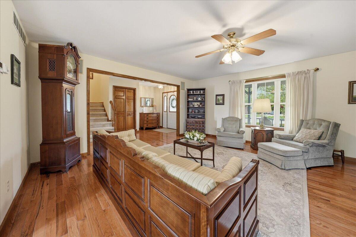 2105 Shadowood Court, Valparaiso, IN 46383; Image #9