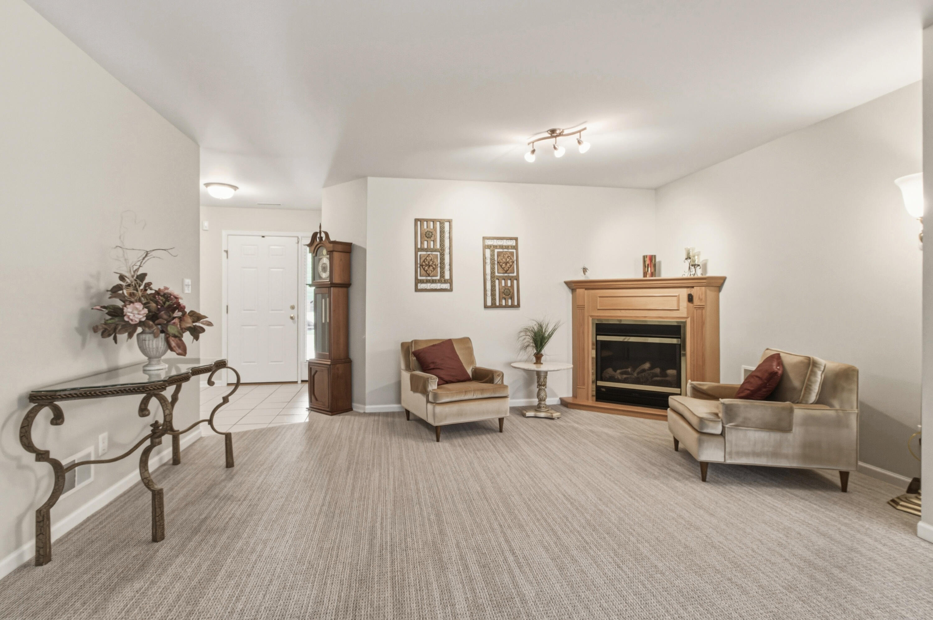 1096 Lakewood Court, Schererville, IN 46375; Image #15