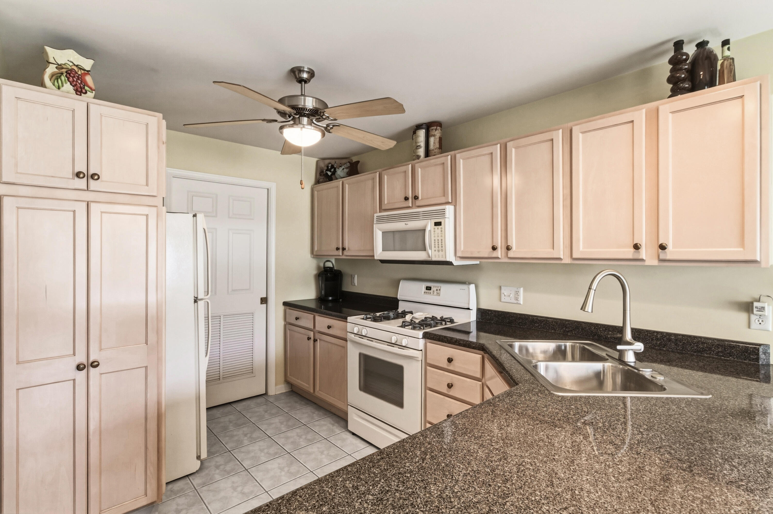 1096 Lakewood Court, Schererville, IN 46375; Image #7
