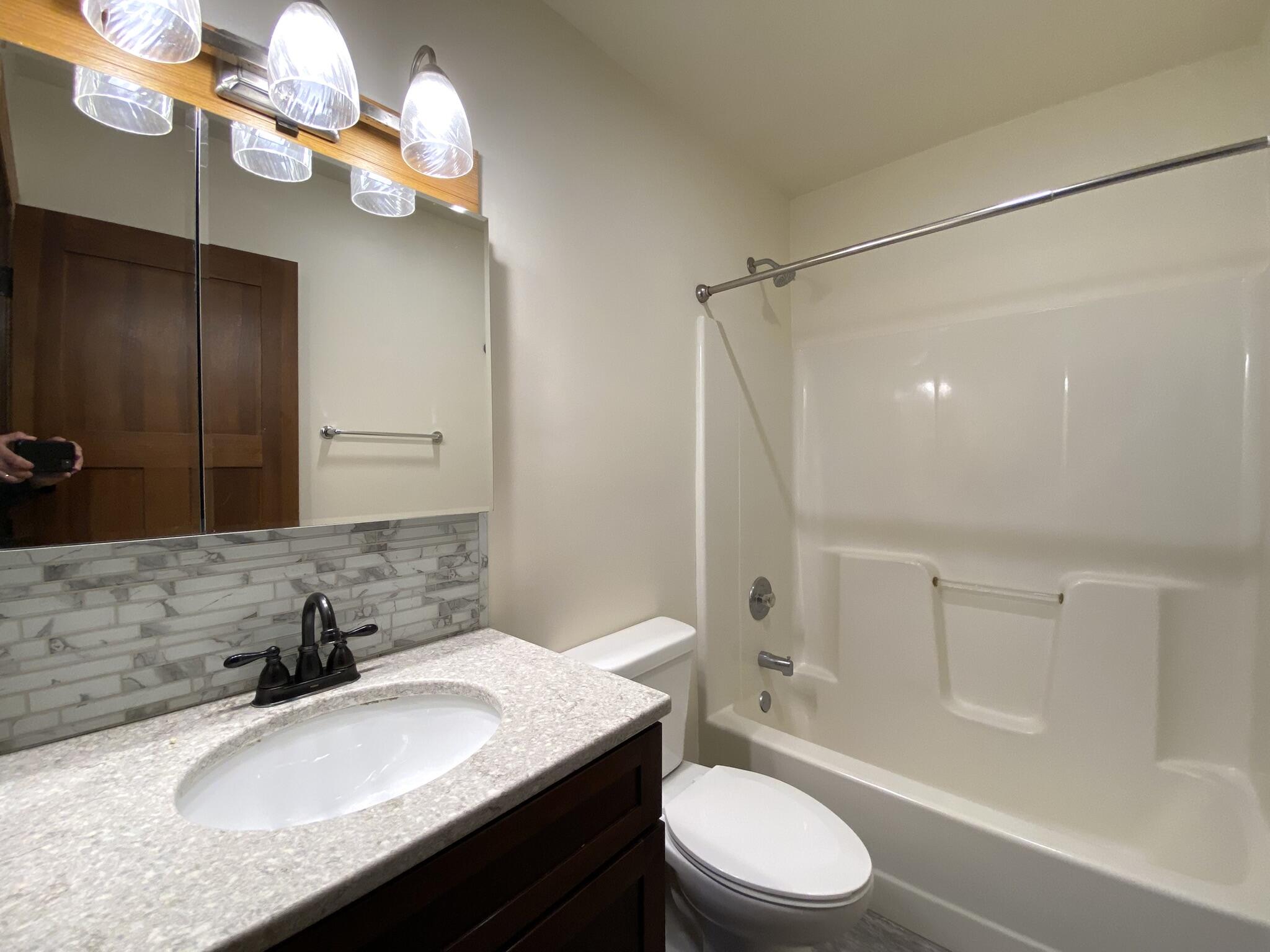 715 S Ashland Avenue, Michigan City, IN 46360; Image #12