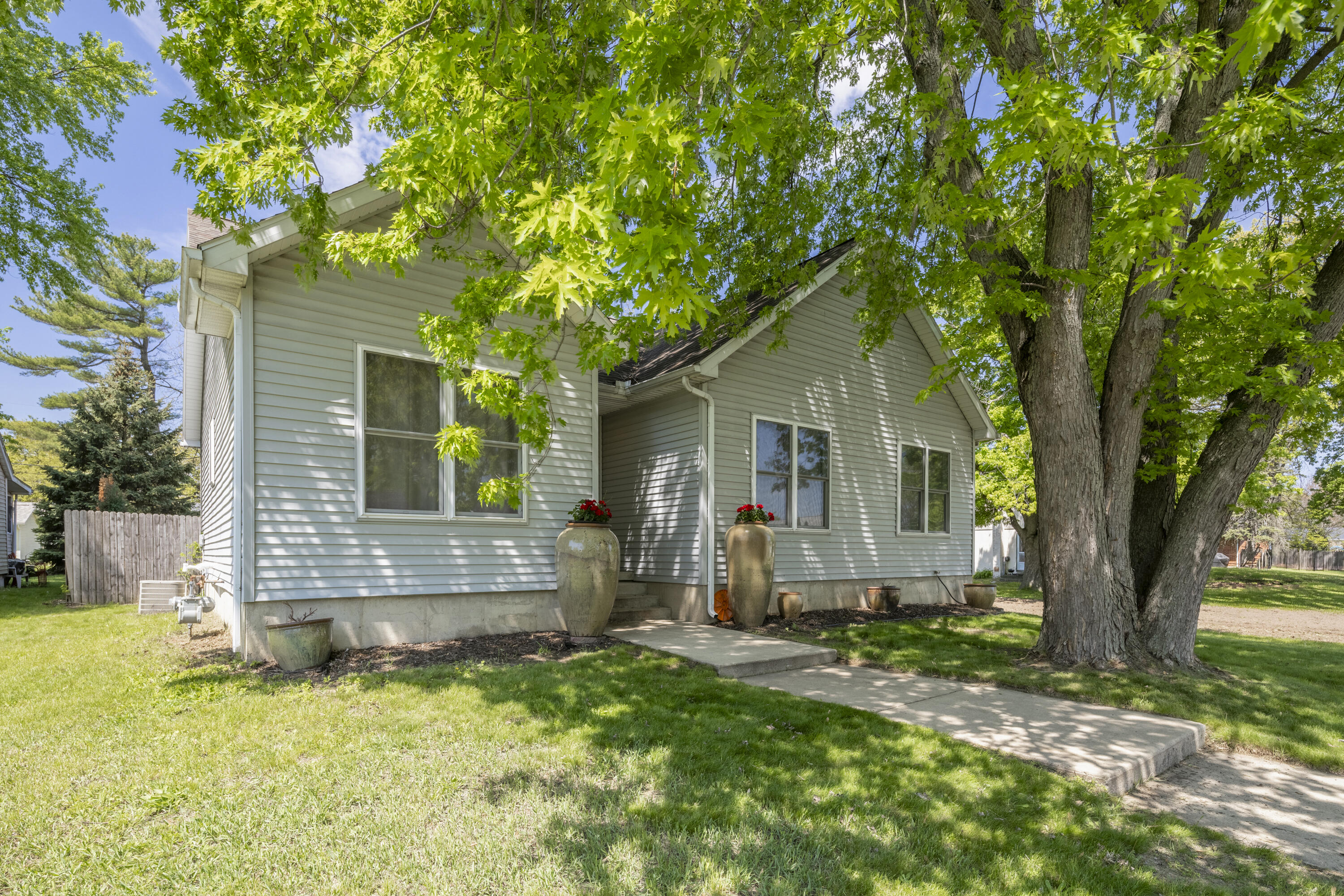 321 S Park Street, Michigan City, IN 46360; Image #3