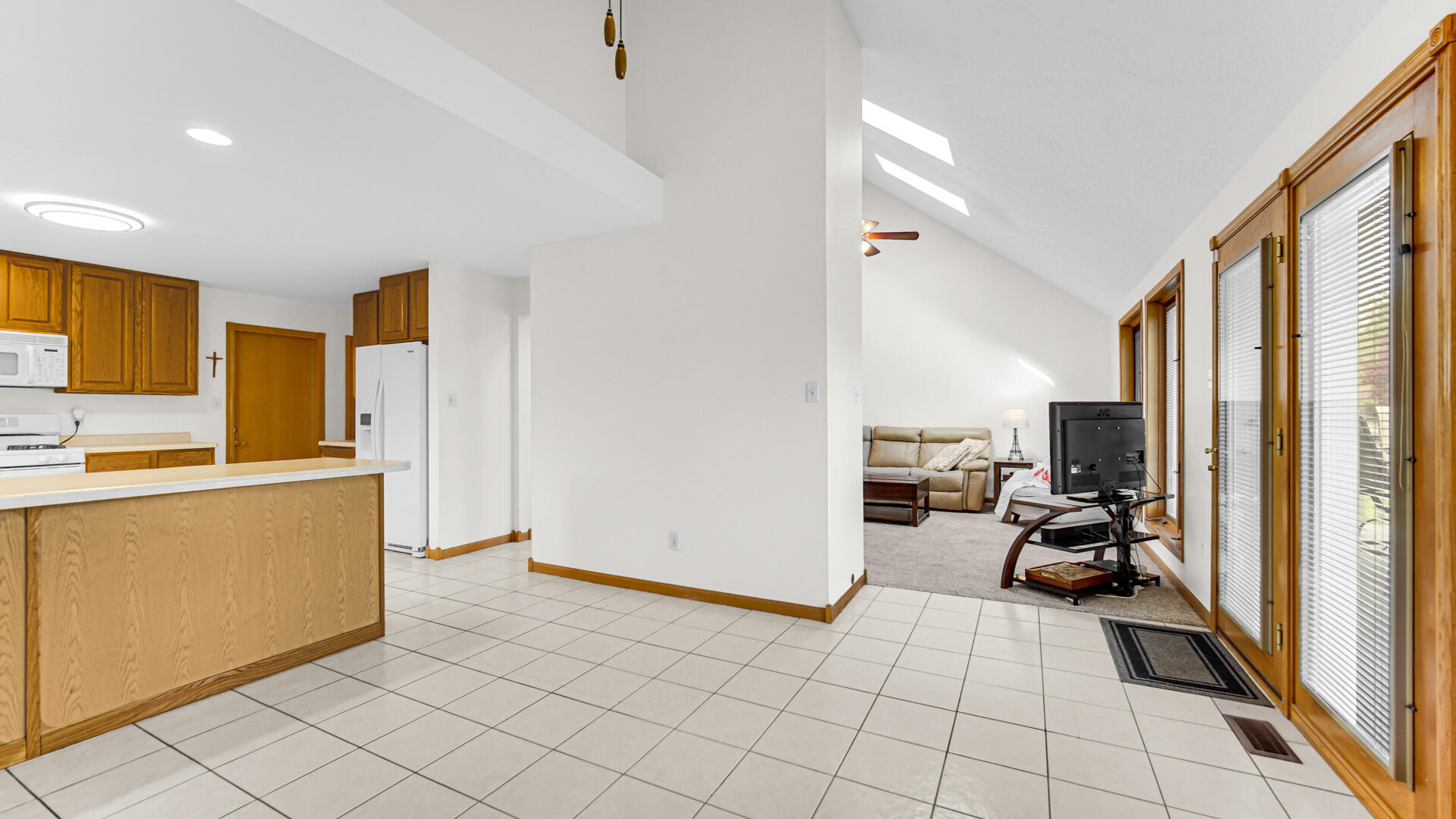 315 Kenbridge Court, Valparaiso, IN 46385; Image #10