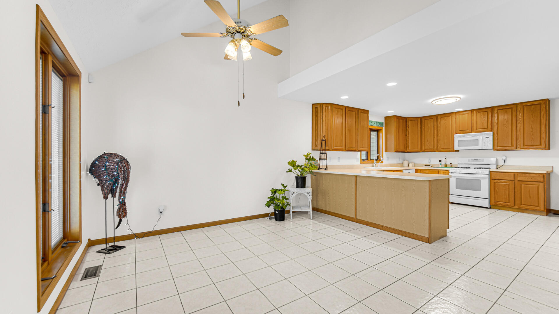 315 Kenbridge Court, Valparaiso, IN 46385; Image #9